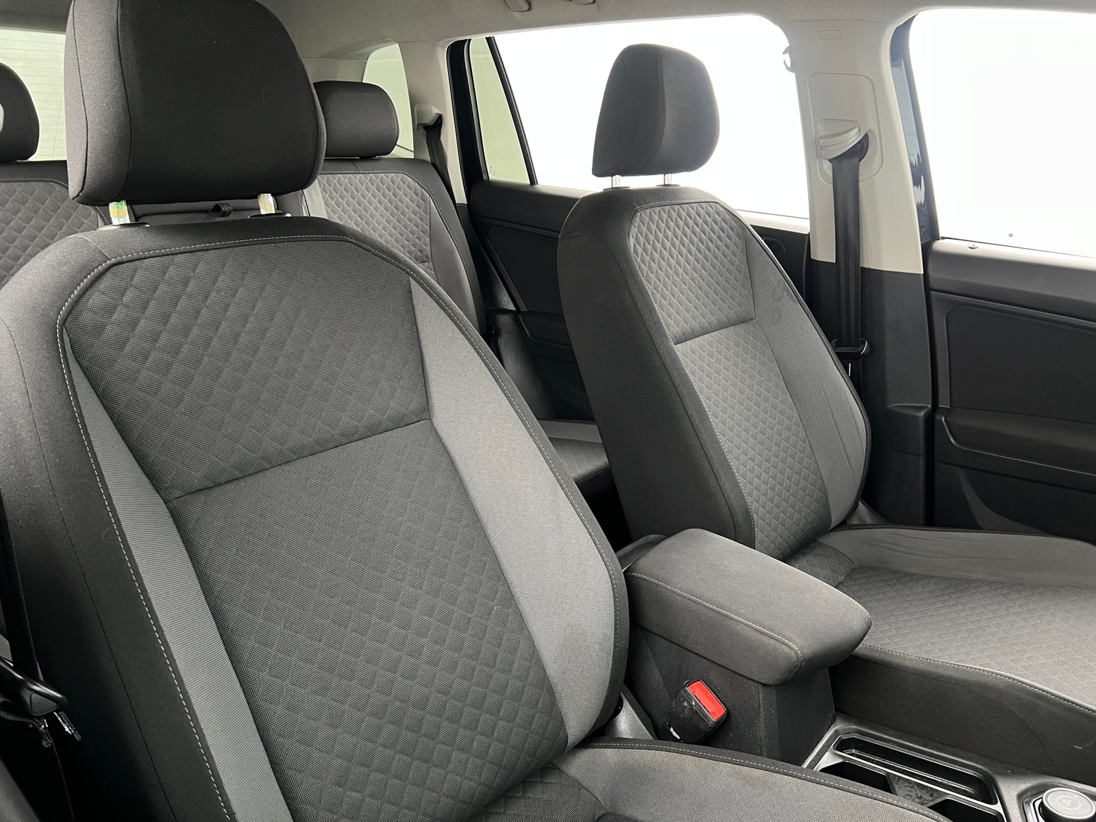 Thumbnail: 2020 Volkswagen Tiguan - 2