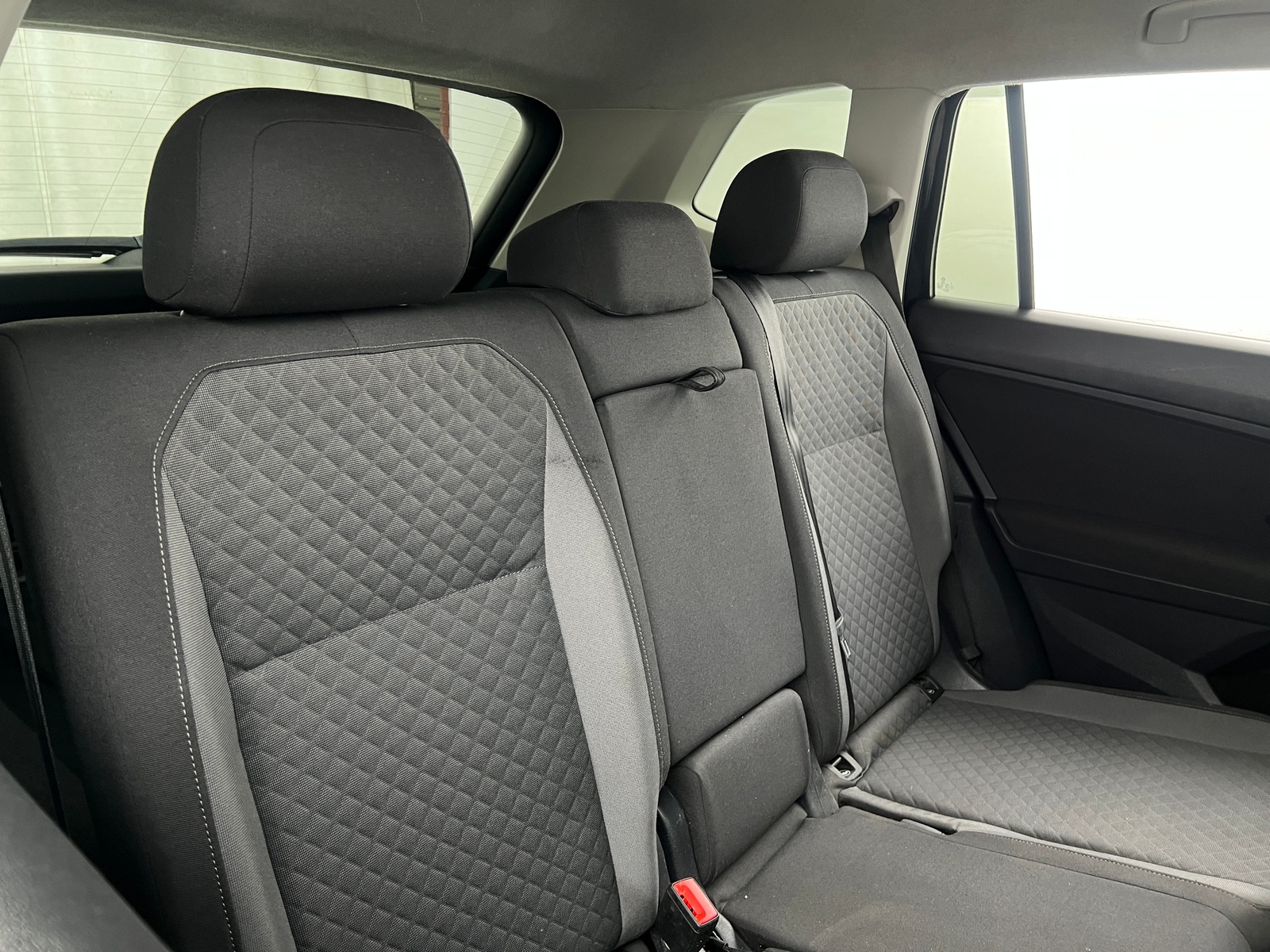 Thumbnail: 2020 Volkswagen Tiguan - 6