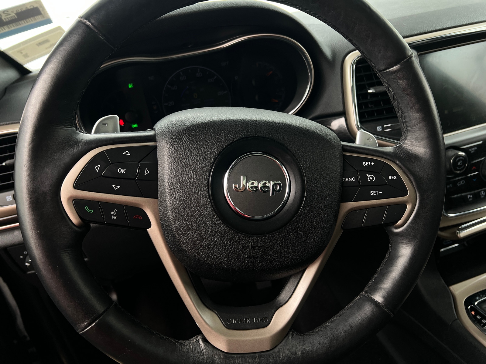 Thumbnail: 2016 Jeep Grand Cherokee - 4