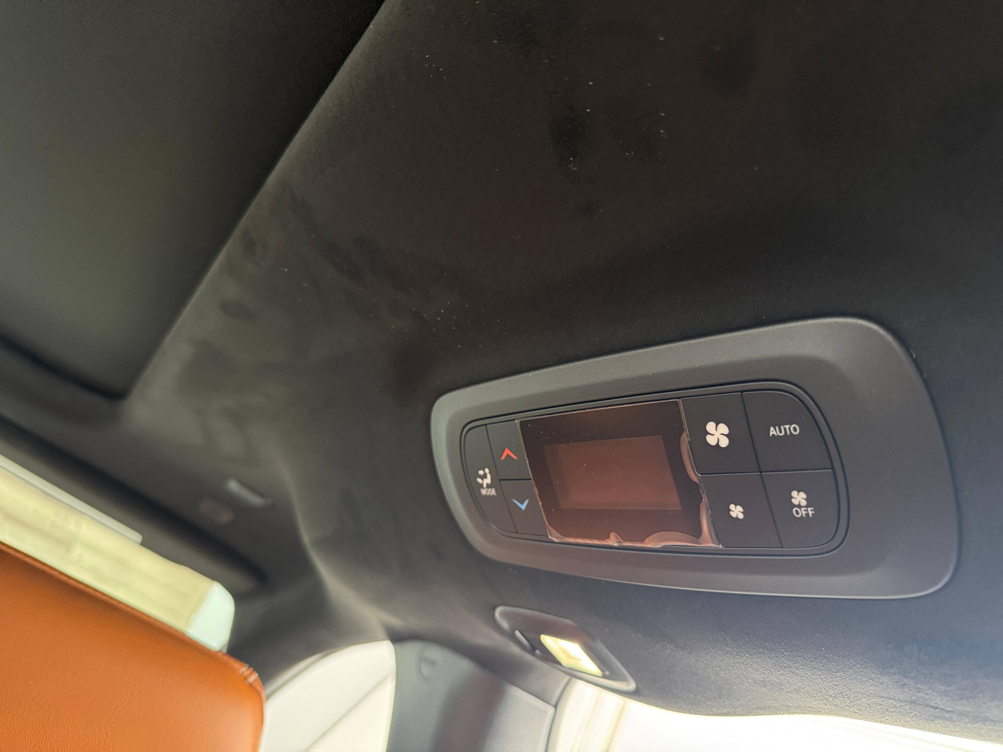 2026 Chrysler Pacifica Pinnacle - Photo 6