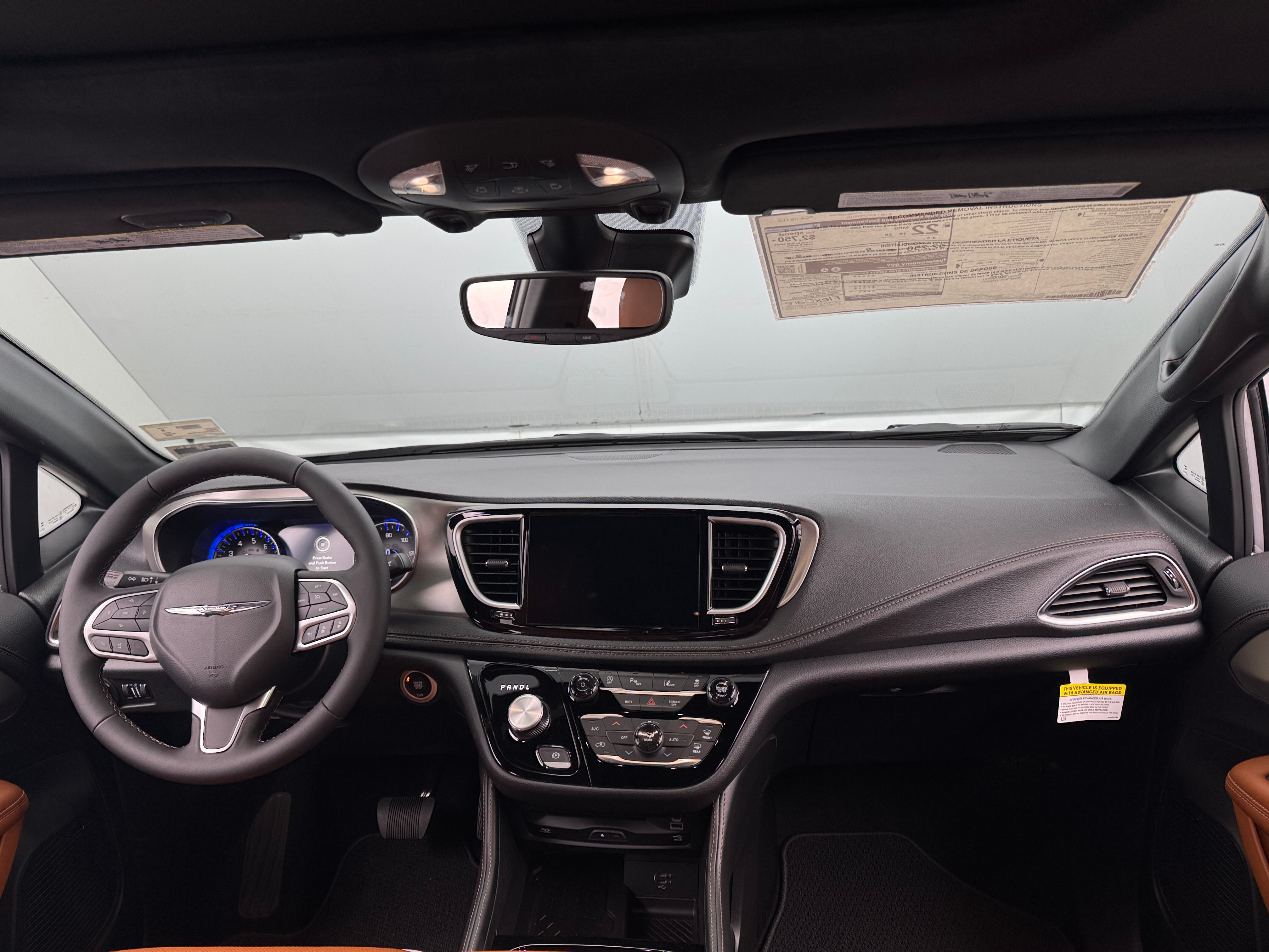 2026 Chrysler Pacifica Pinnacle - Photo 7