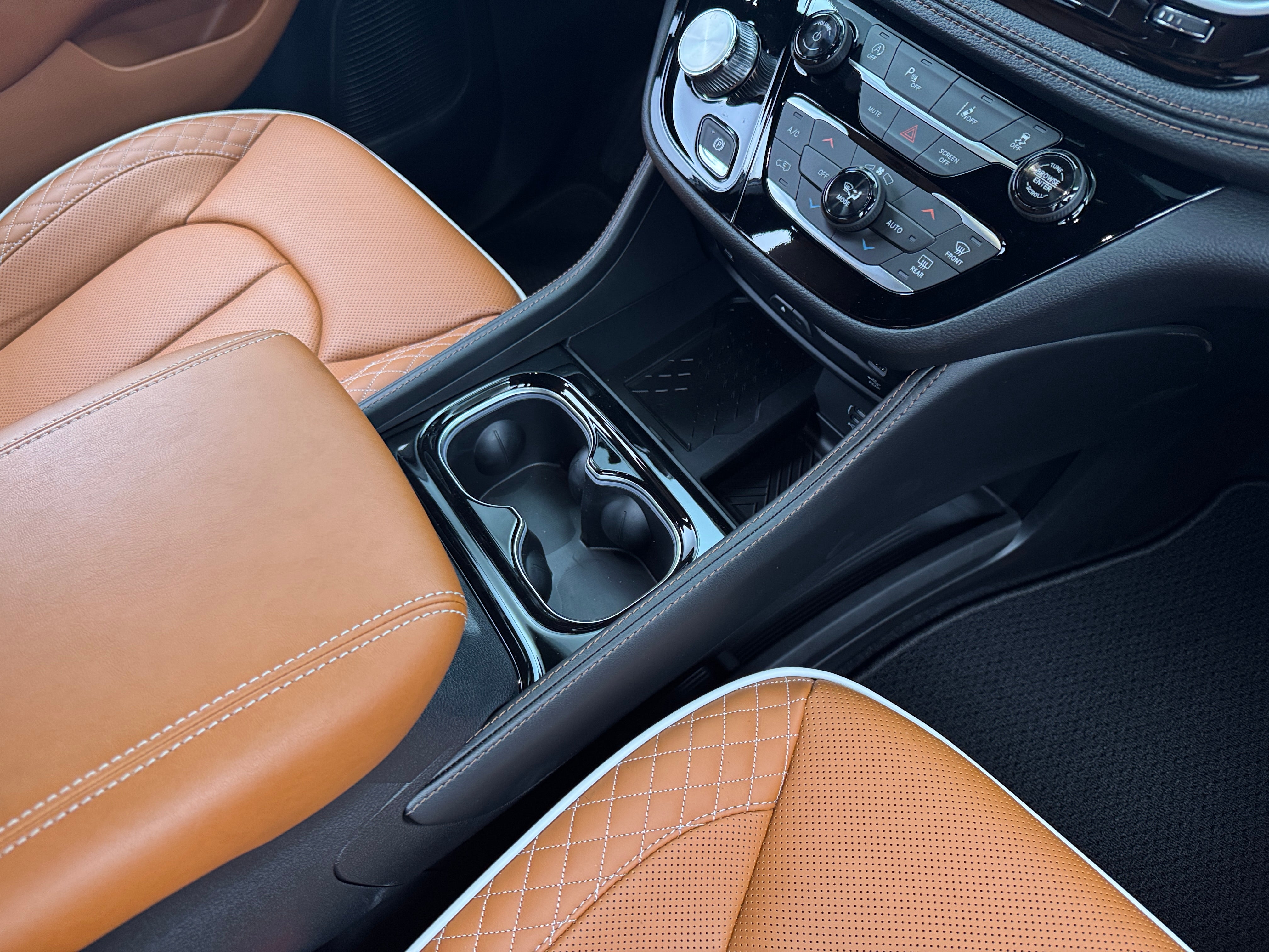 2026 Chrysler Pacifica Pinnacle - Photo 9
