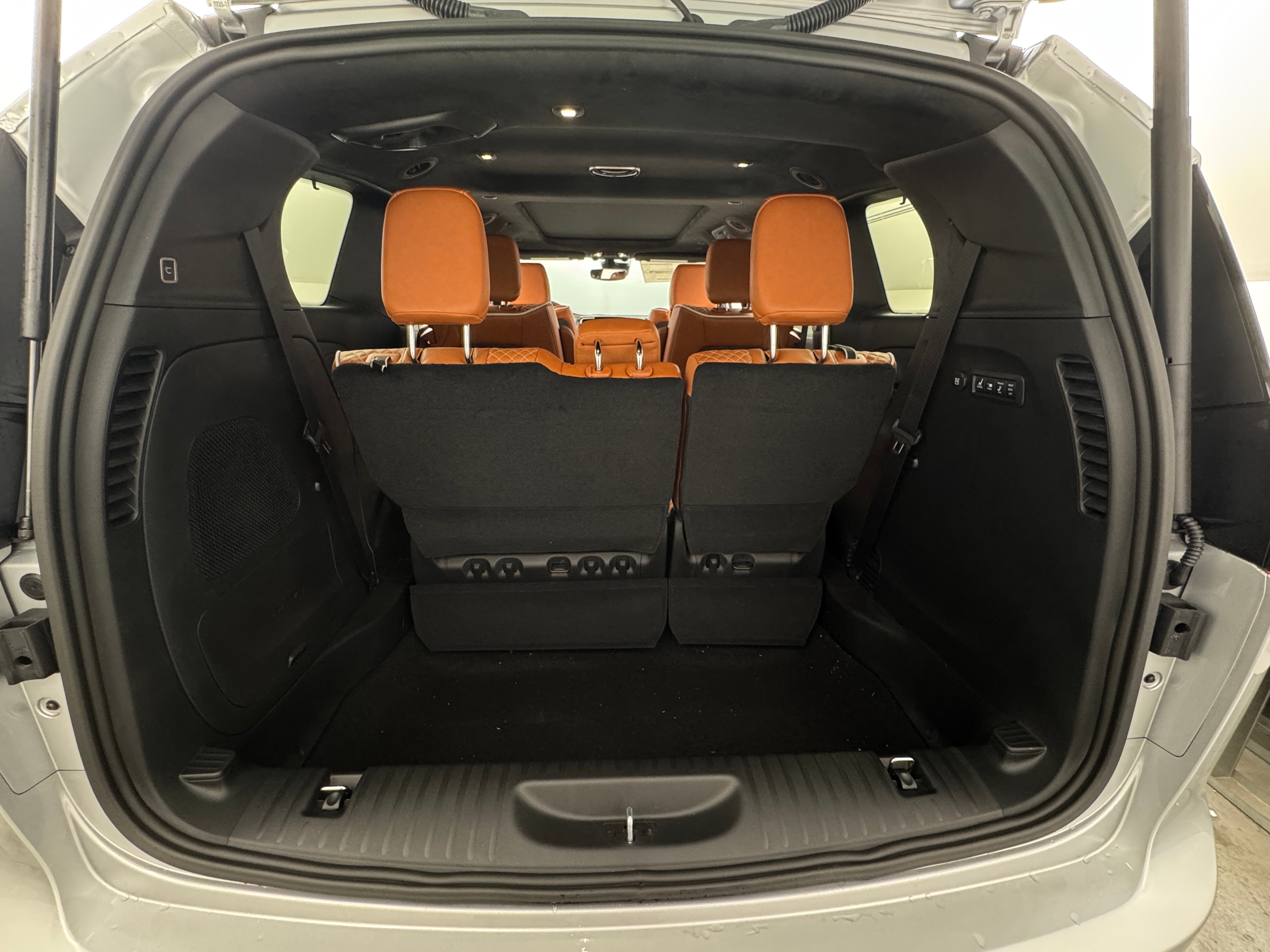 2026 Chrysler Pacifica Pinnacle's photo