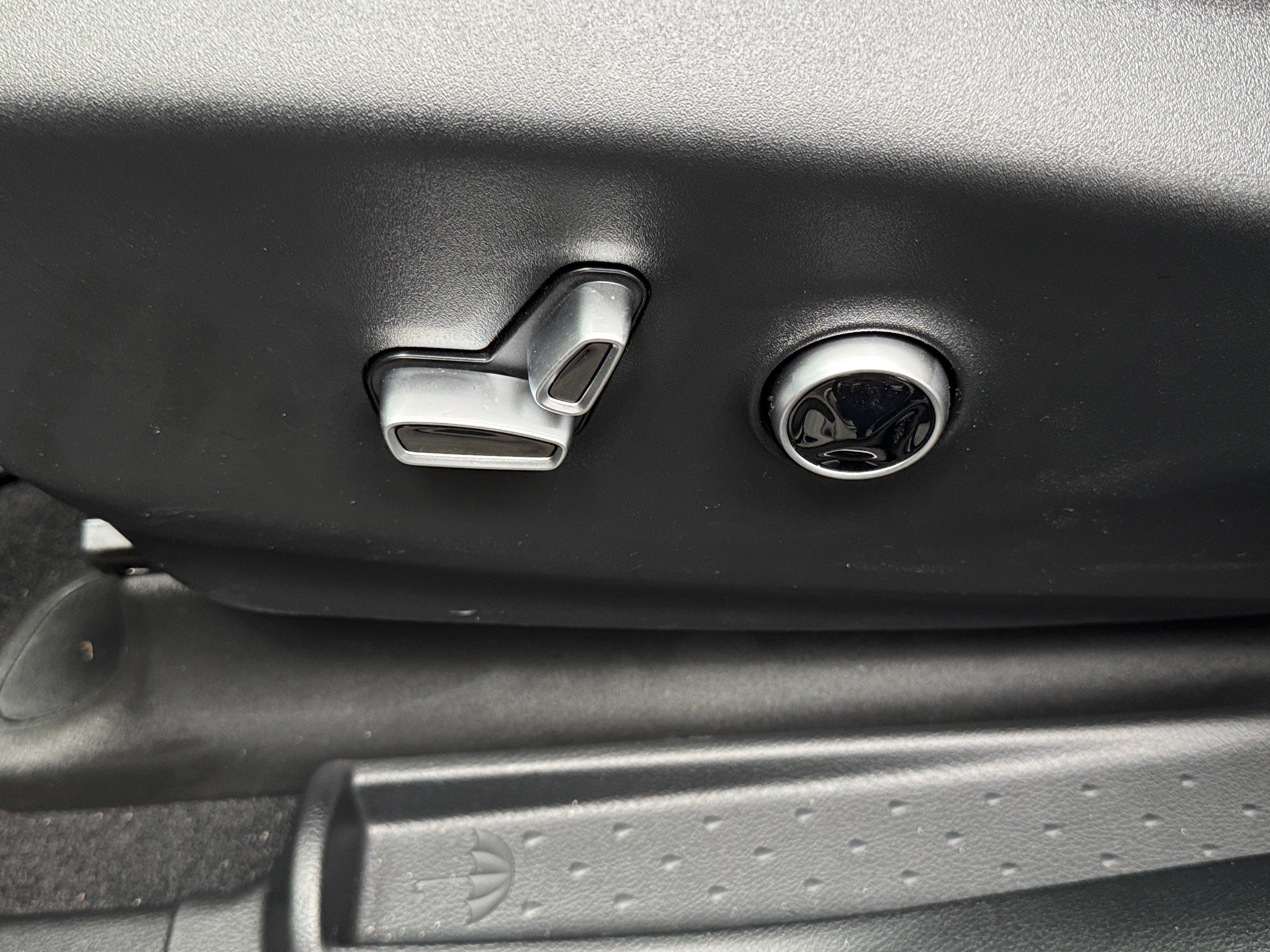 2026 Chrysler Pacifica Pinnacle - Photo 10