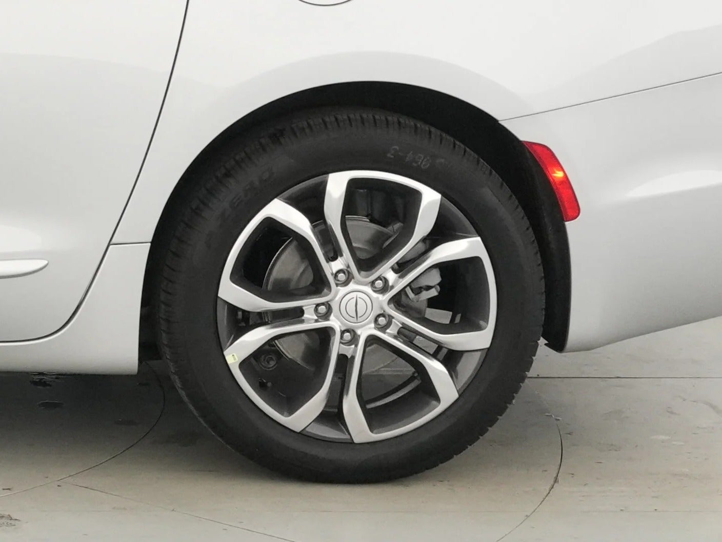 2026 Chrysler Pacifica Pinnacle - Photo 22