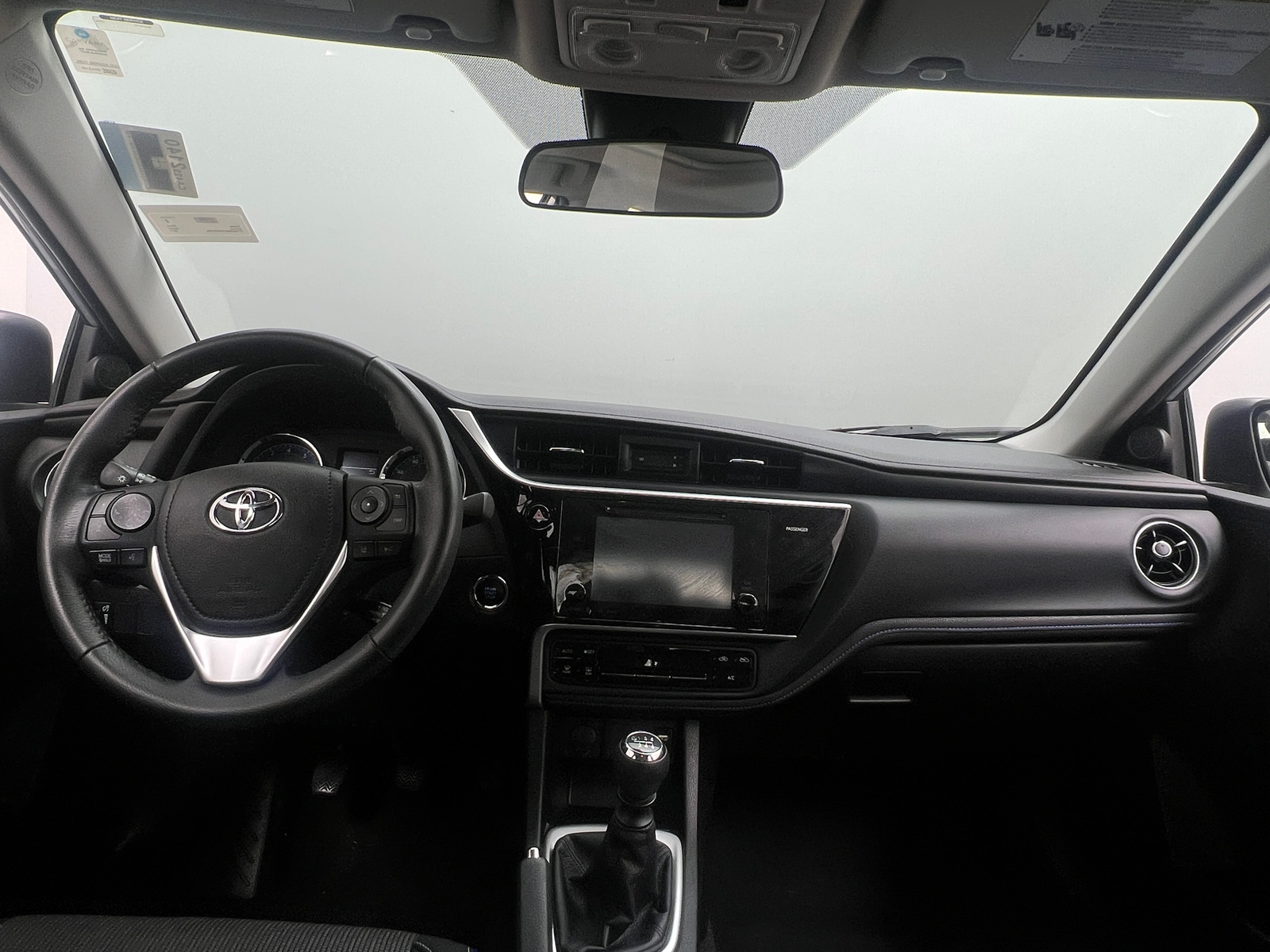 Thumbnail: 2017 Toyota Corolla - 3