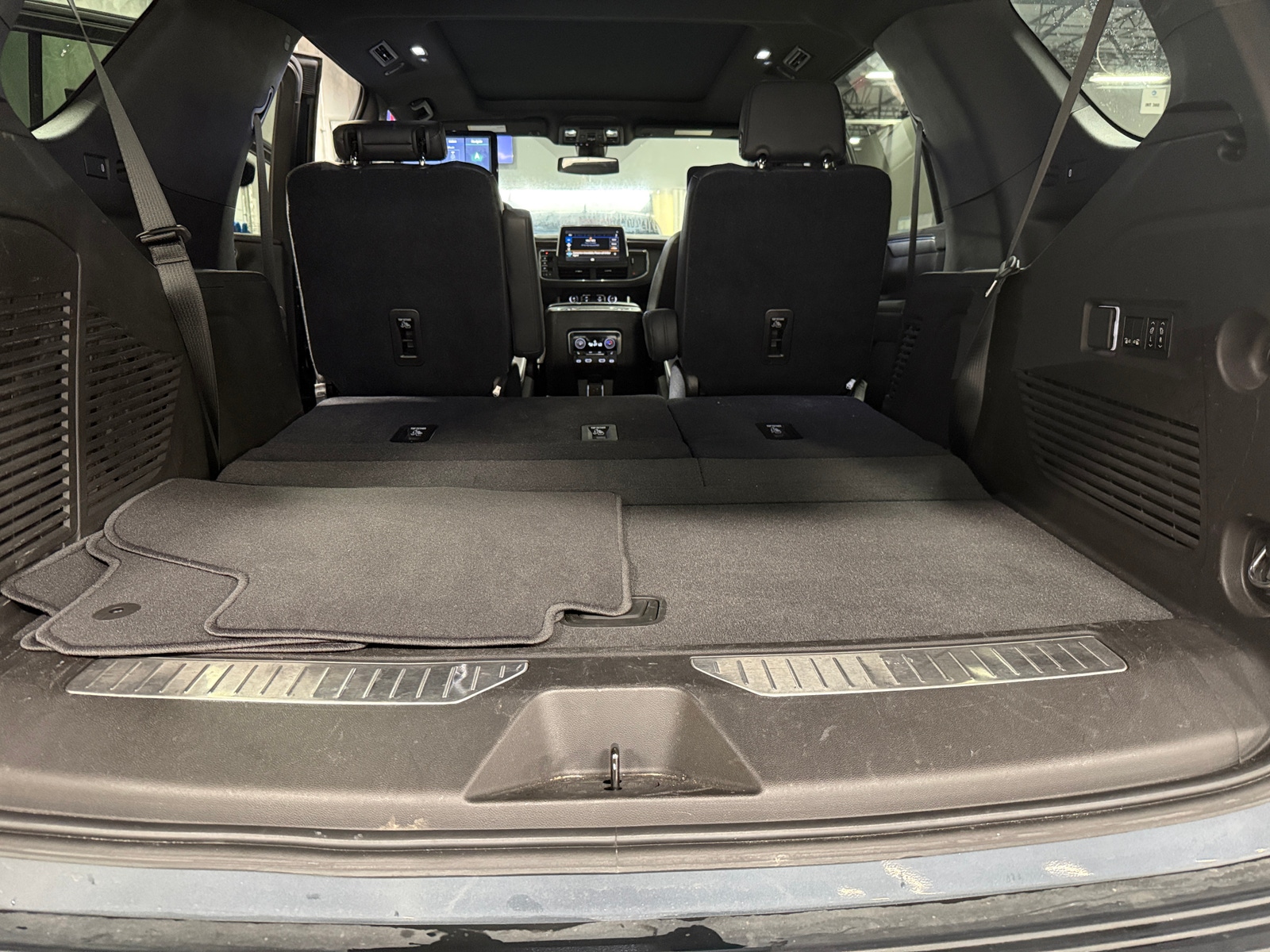 Thumbnail: 2021 Chevrolet Tahoe - 6