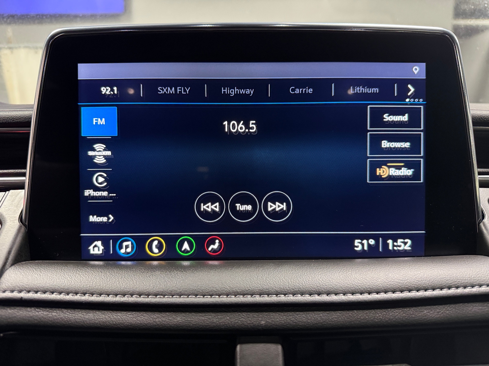 Thumbnail: 2021 Chevrolet Tahoe - 3