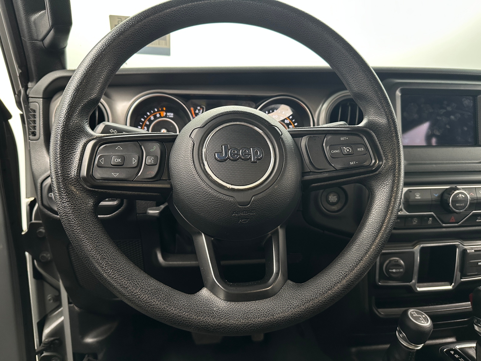 Thumbnail: 2022 Jeep Wrangler - 5