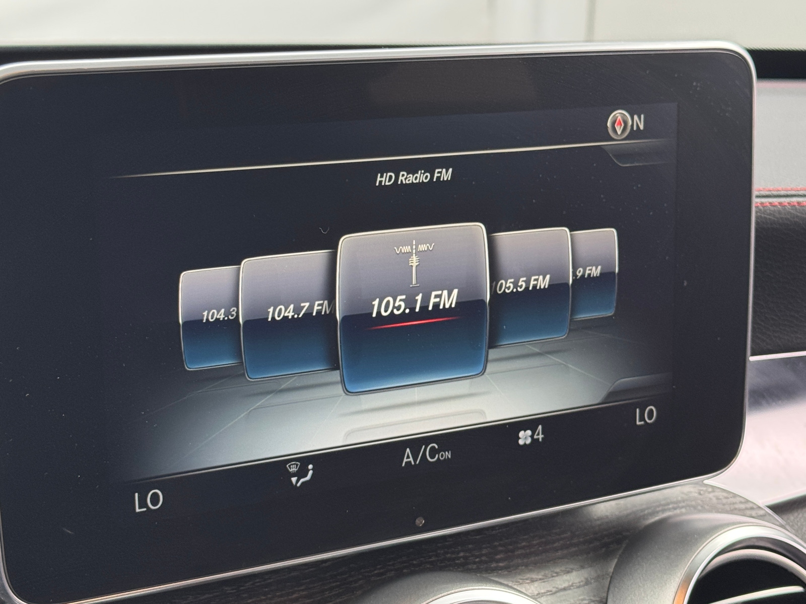 Thumbnail: 2016 Mercedes-Benz C-Class - 3