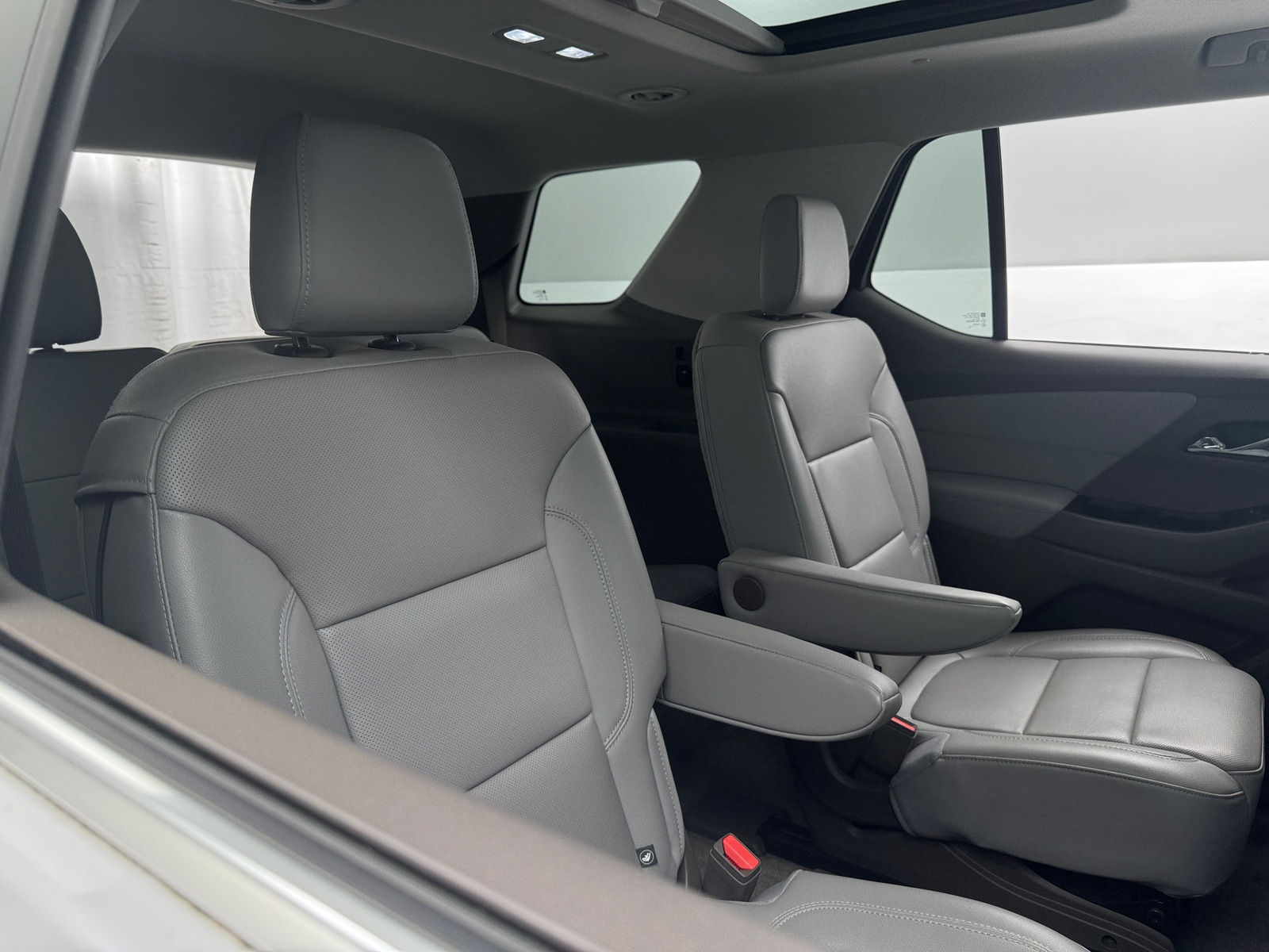 Thumbnail: 2018 Chevrolet Traverse - 5