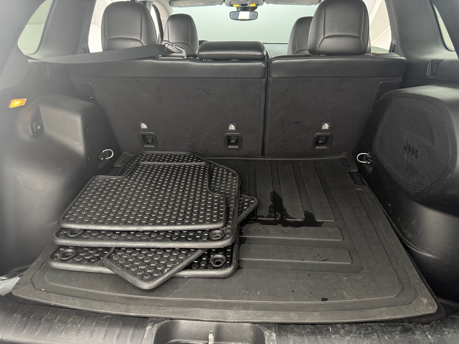 Thumbnail: 2019 Jeep Cherokee - 6