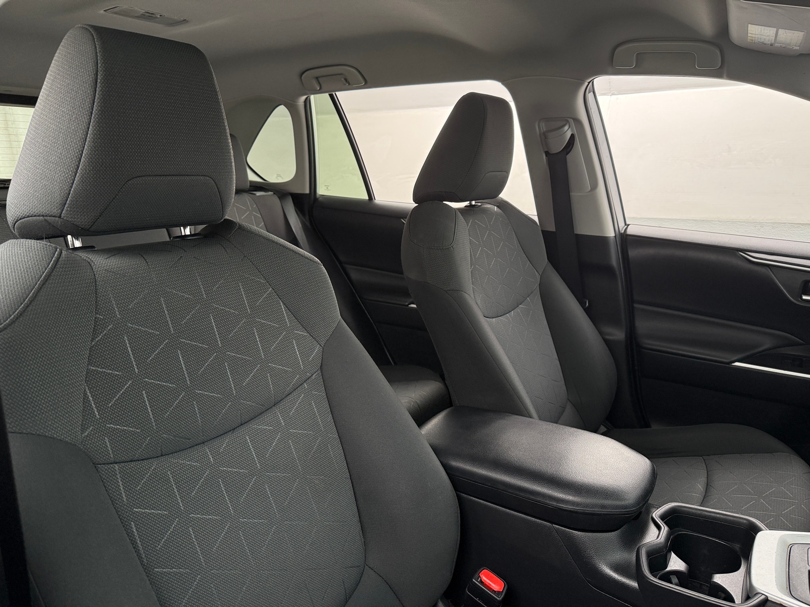 Thumbnail: 2020 Toyota RAV4 - 2