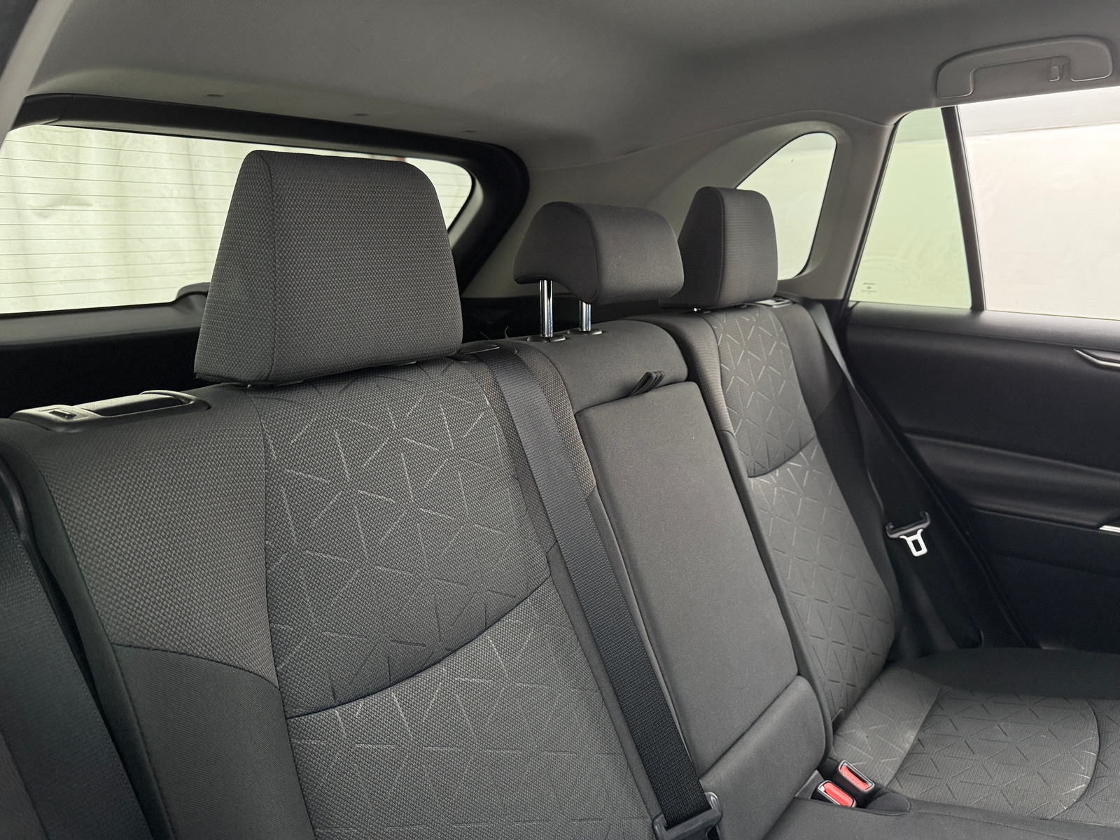 Thumbnail: 2020 Toyota RAV4 - 6