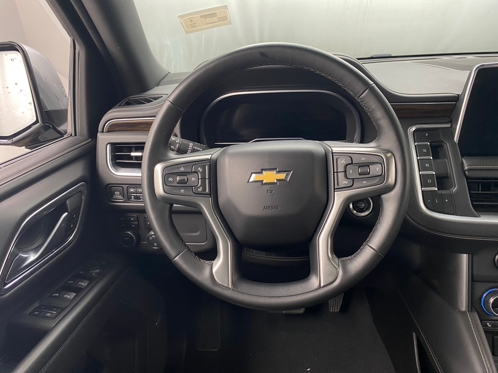 Thumbnail: 2023 Chevrolet Suburban - 4