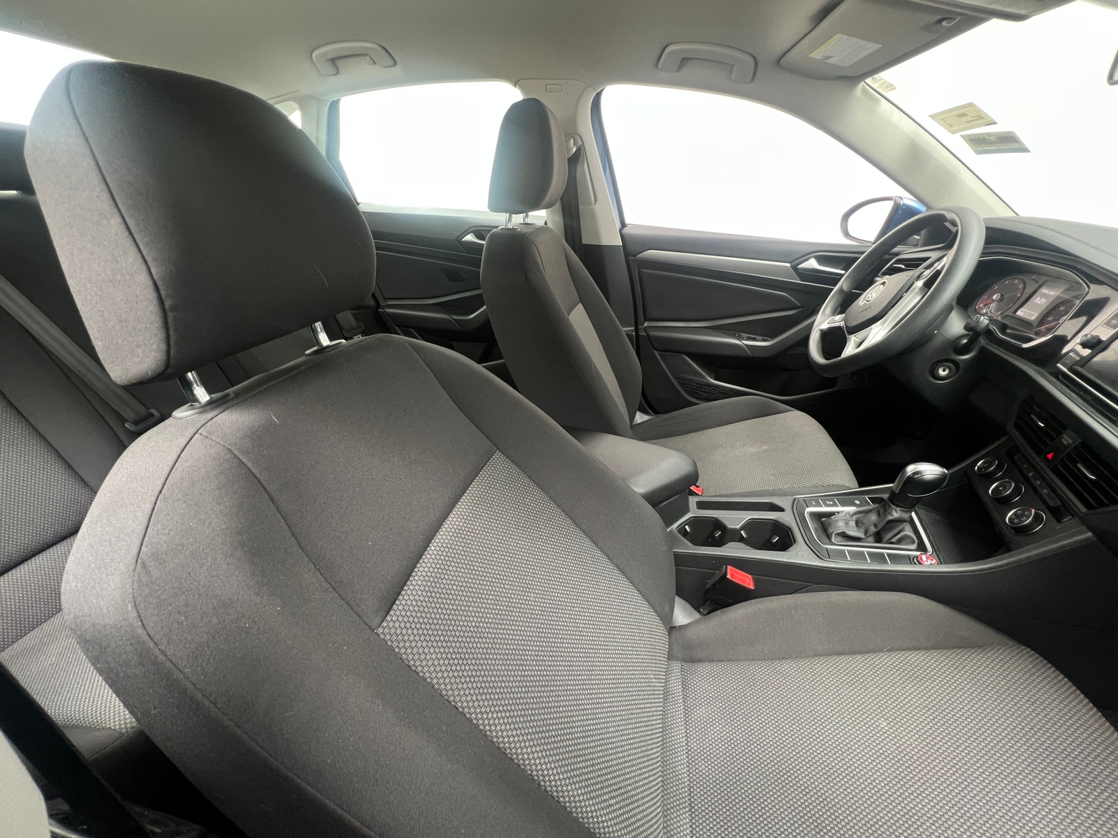 Thumbnail: 2019 Volkswagen Jetta - 2