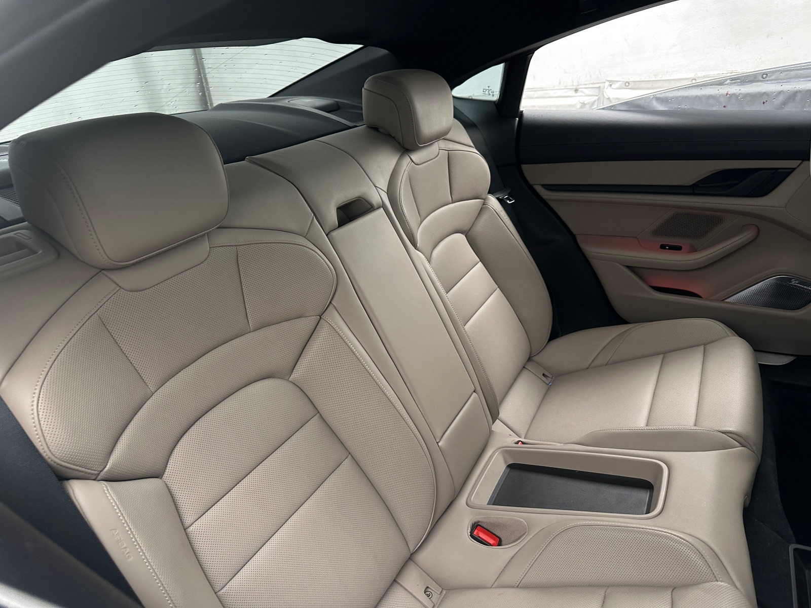 Thumbnail: 2022 Porsche Taycan - 5