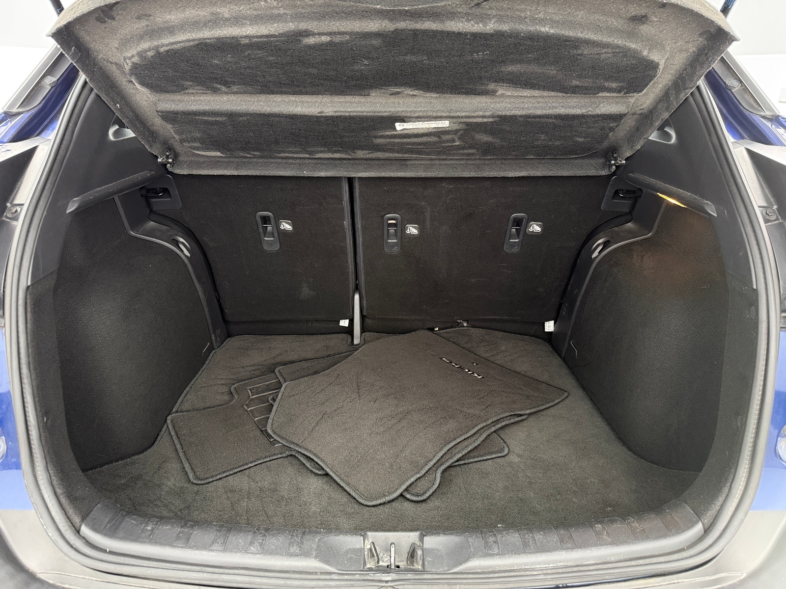 Thumbnail: 2020 Nissan Kicks - 7