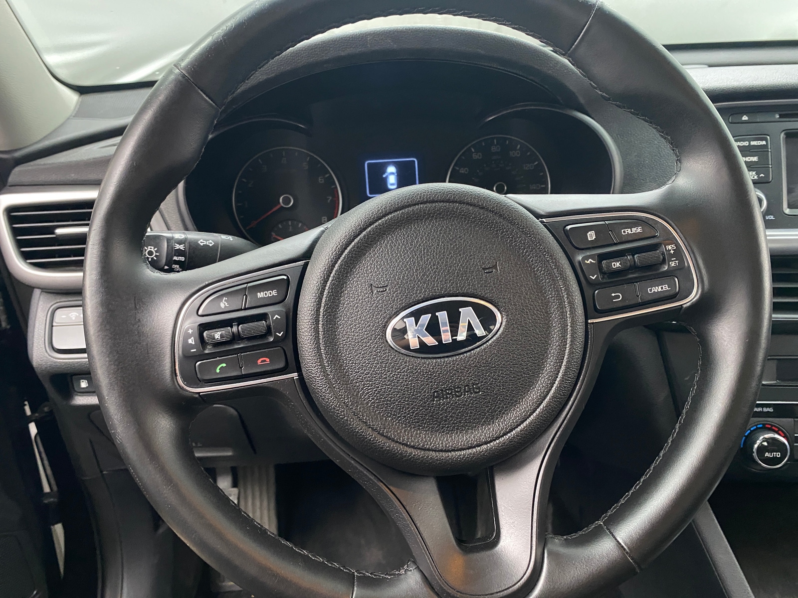 Thumbnail: 2016 Kia Optima - 4