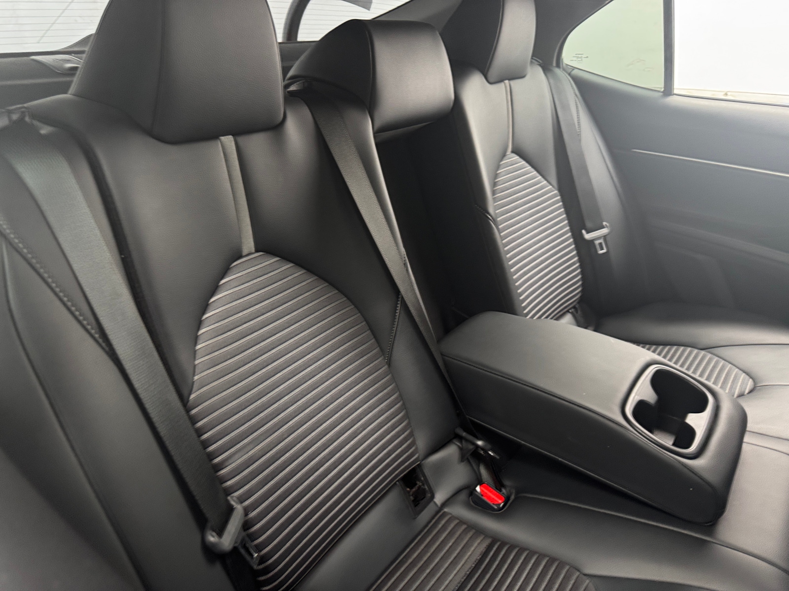 Thumbnail: 2022 Toyota Camry - 6