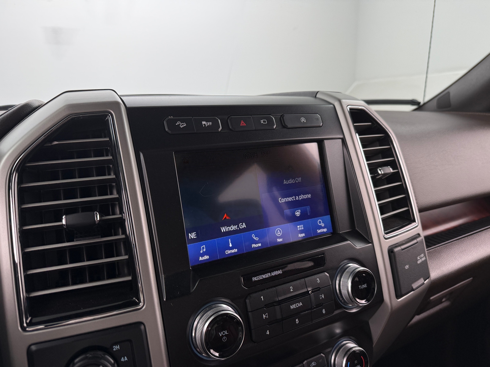 Thumbnail: 2020 Ford Econoline - 3