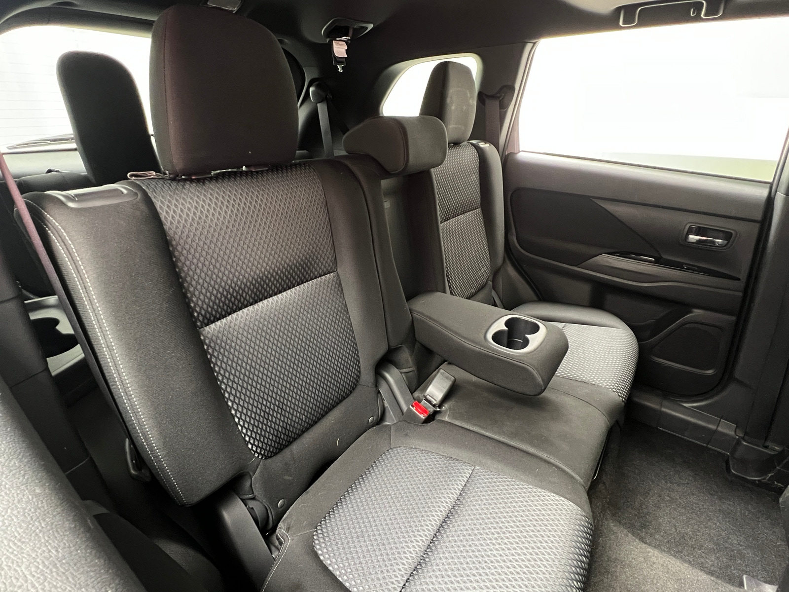 Thumbnail: 2018 Mitsubishi Outlander - 6