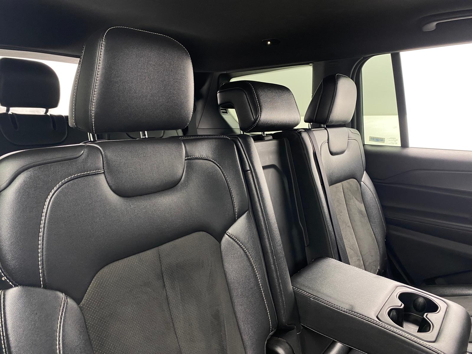 Thumbnail: 2024 Jeep Grand Cherokee L - 6