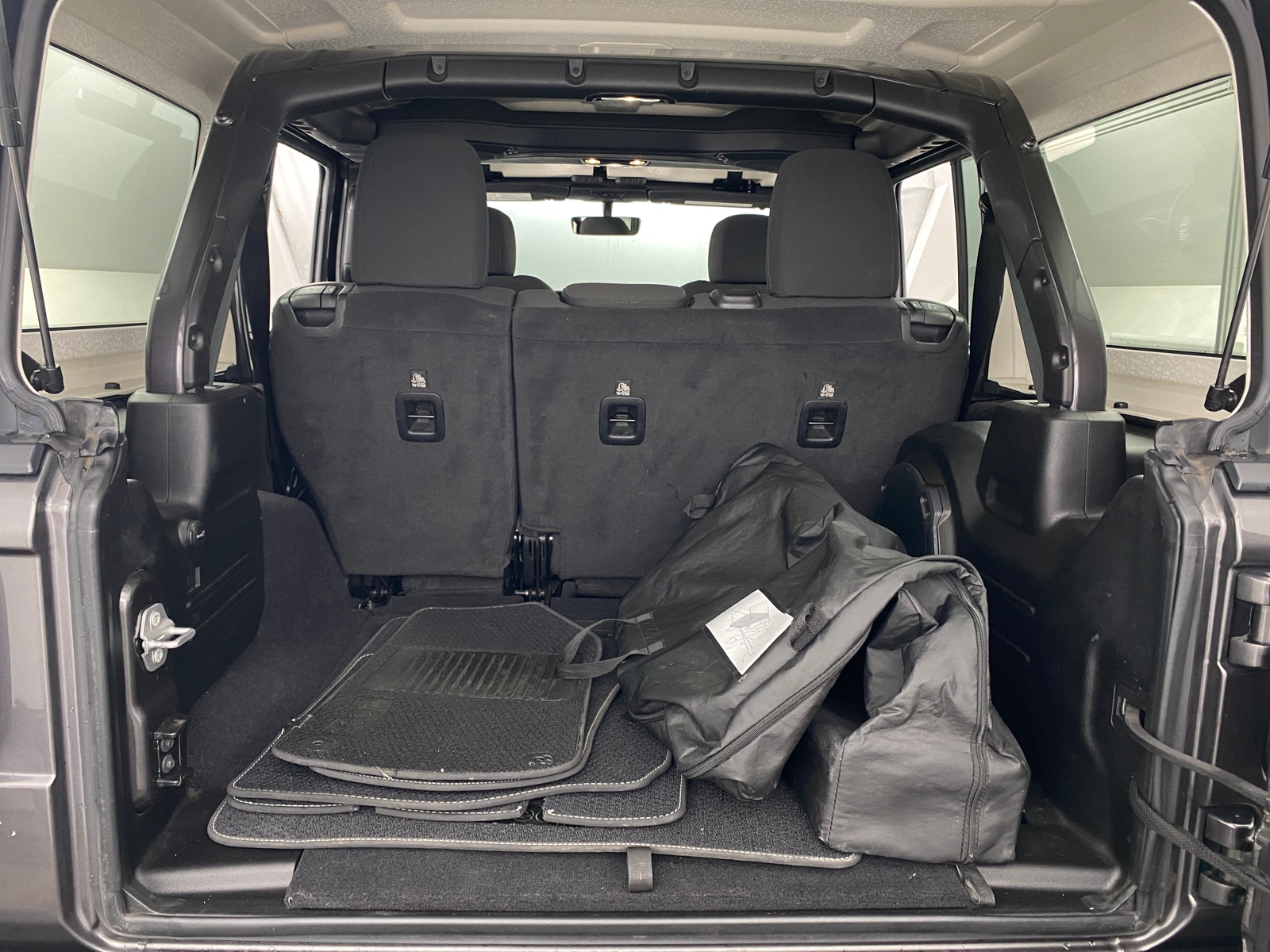 Thumbnail: 2021 Jeep Wrangler - 7