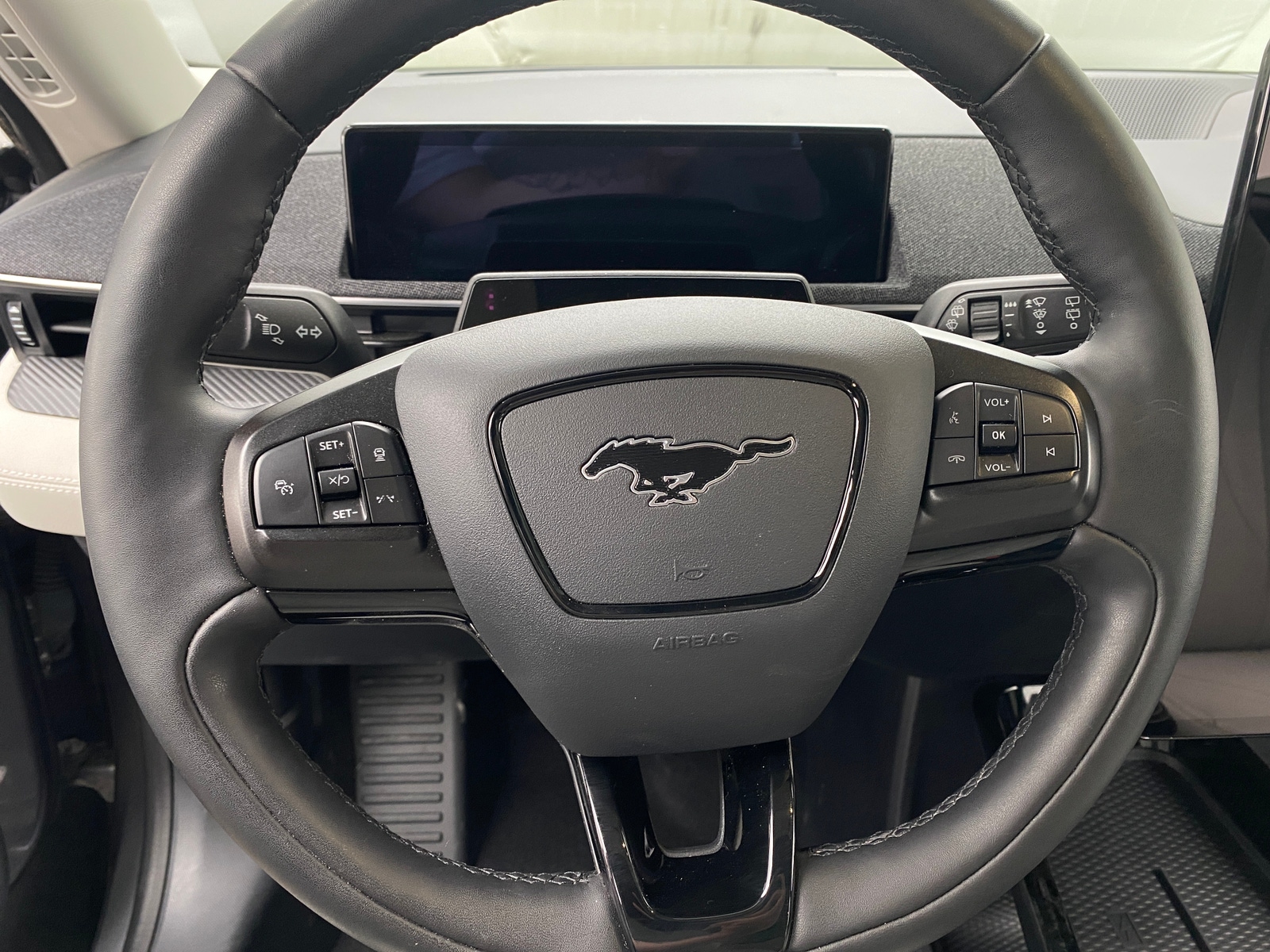 Thumbnail: 2021 Ford Mustang Mach-E - 4