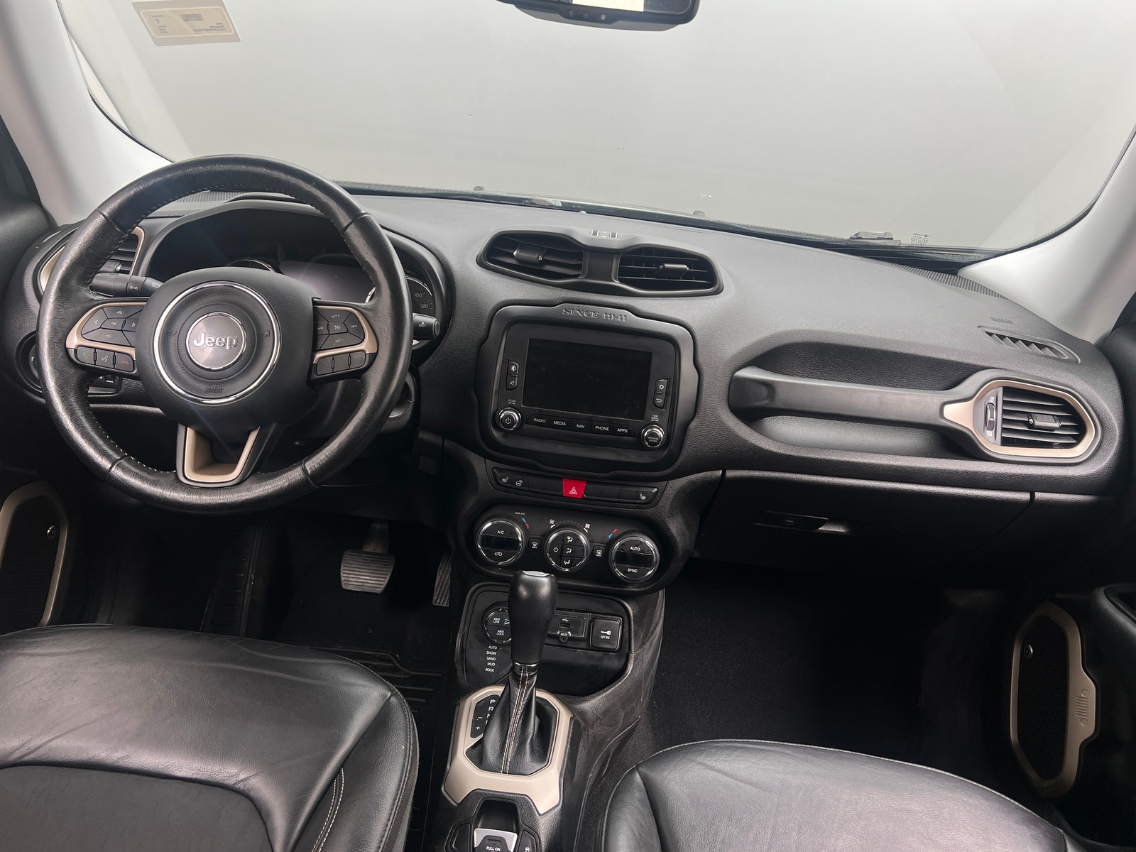 Thumbnail: 2017 Jeep Renegade - 3