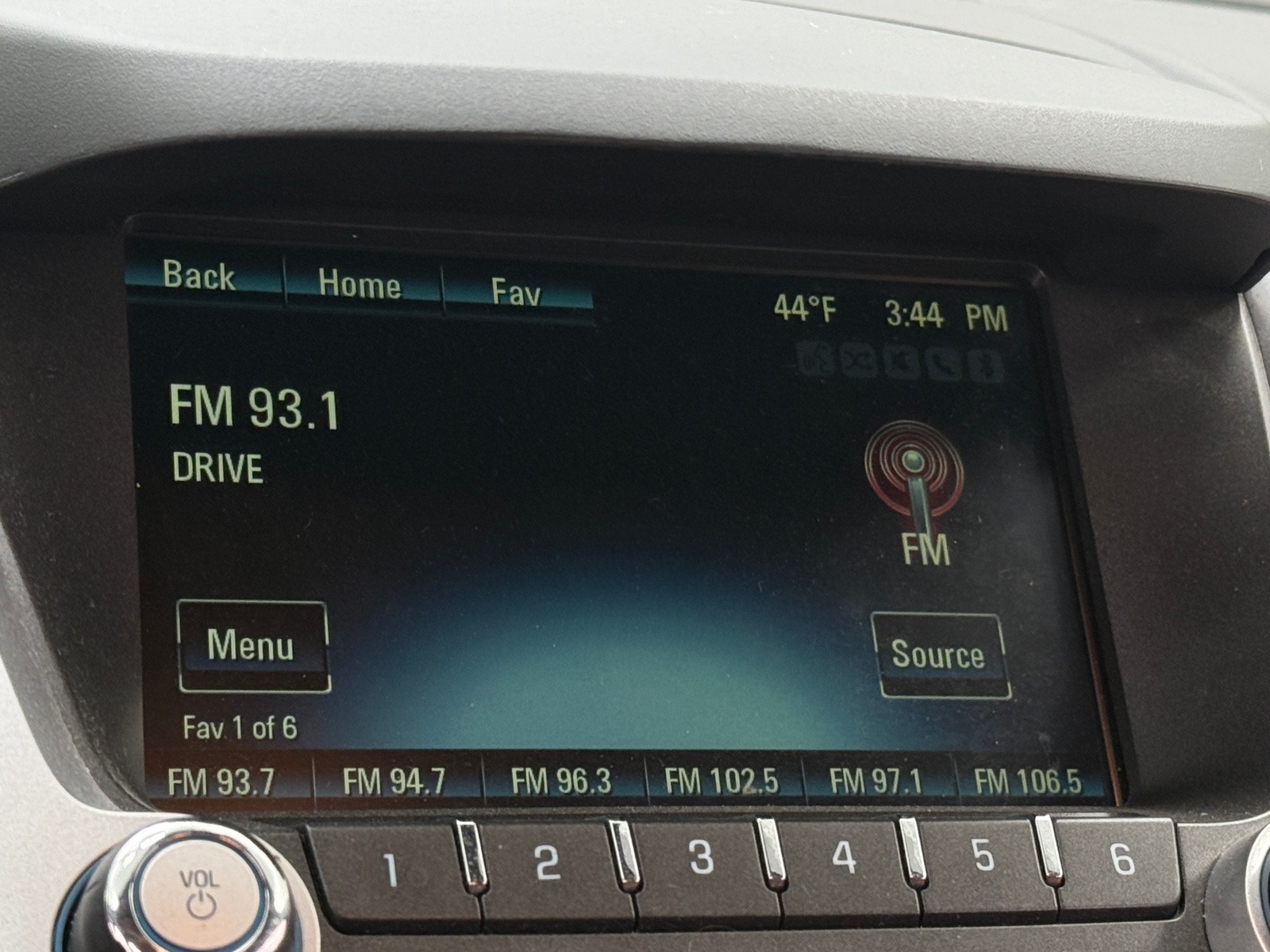 Thumbnail: 2017 Chevrolet Equinox - 3