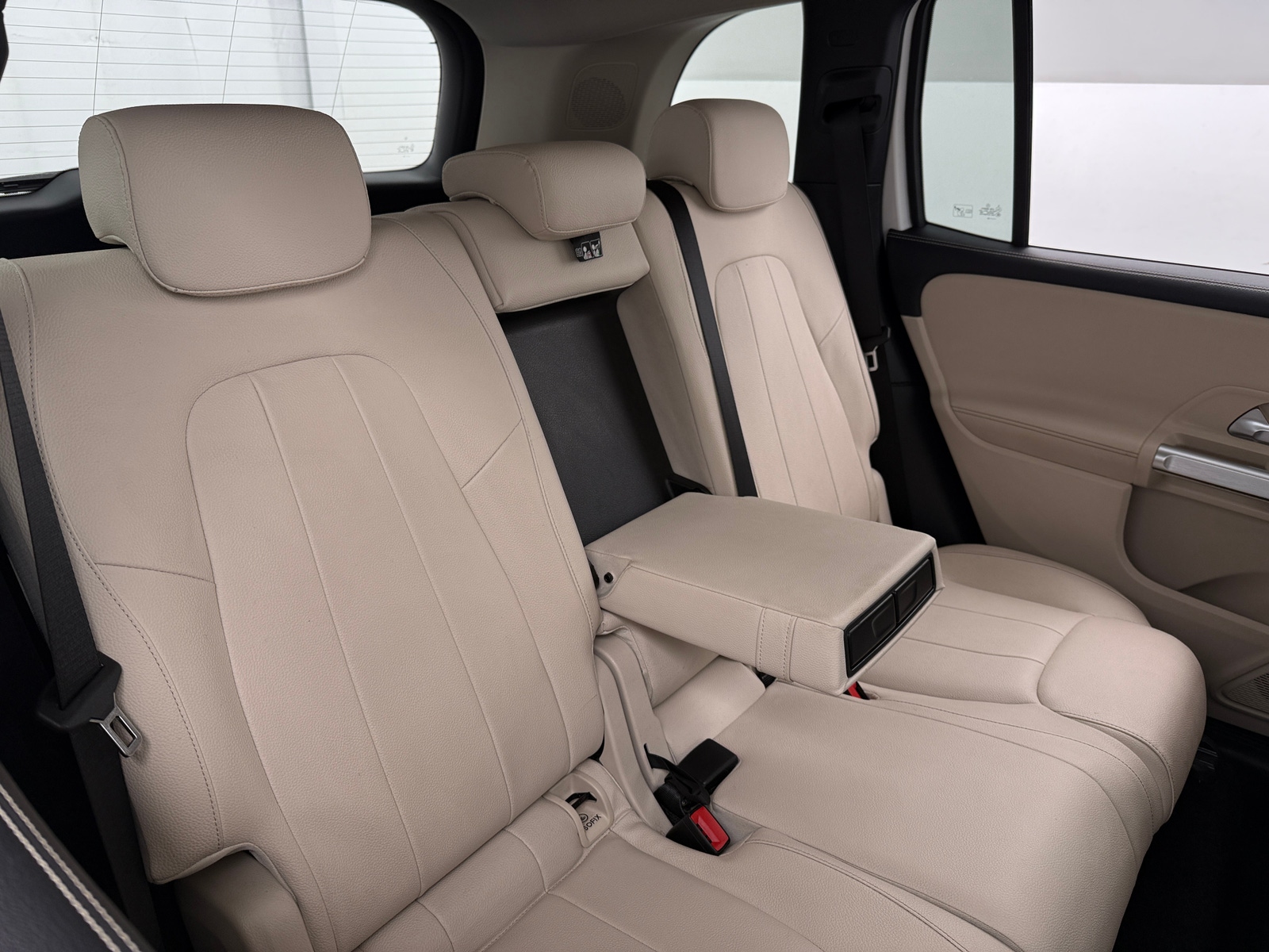 Thumbnail: 2022 Mercedes-Benz GLB - 6