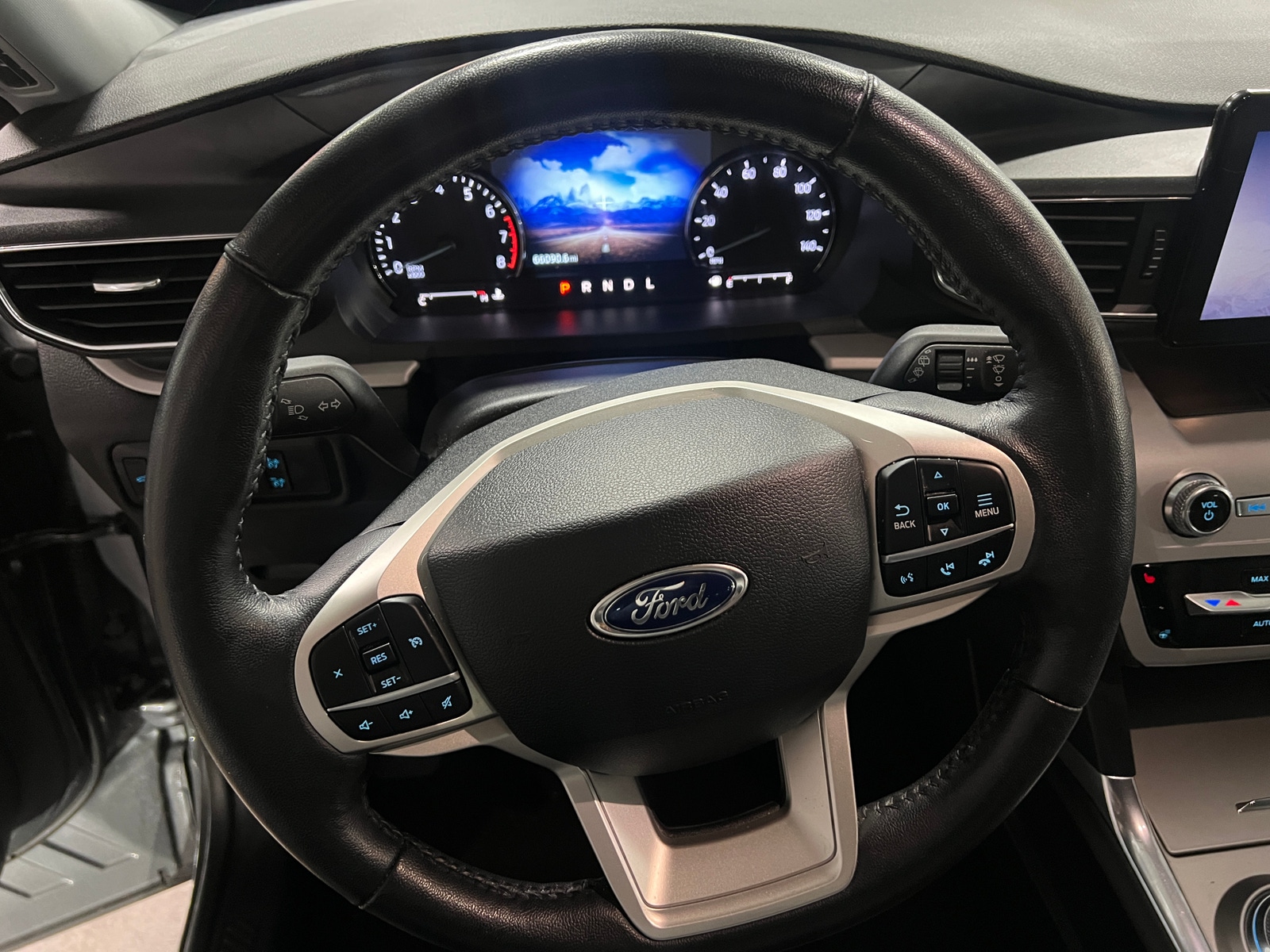 Thumbnail: 2023 Ford Explorer - 5