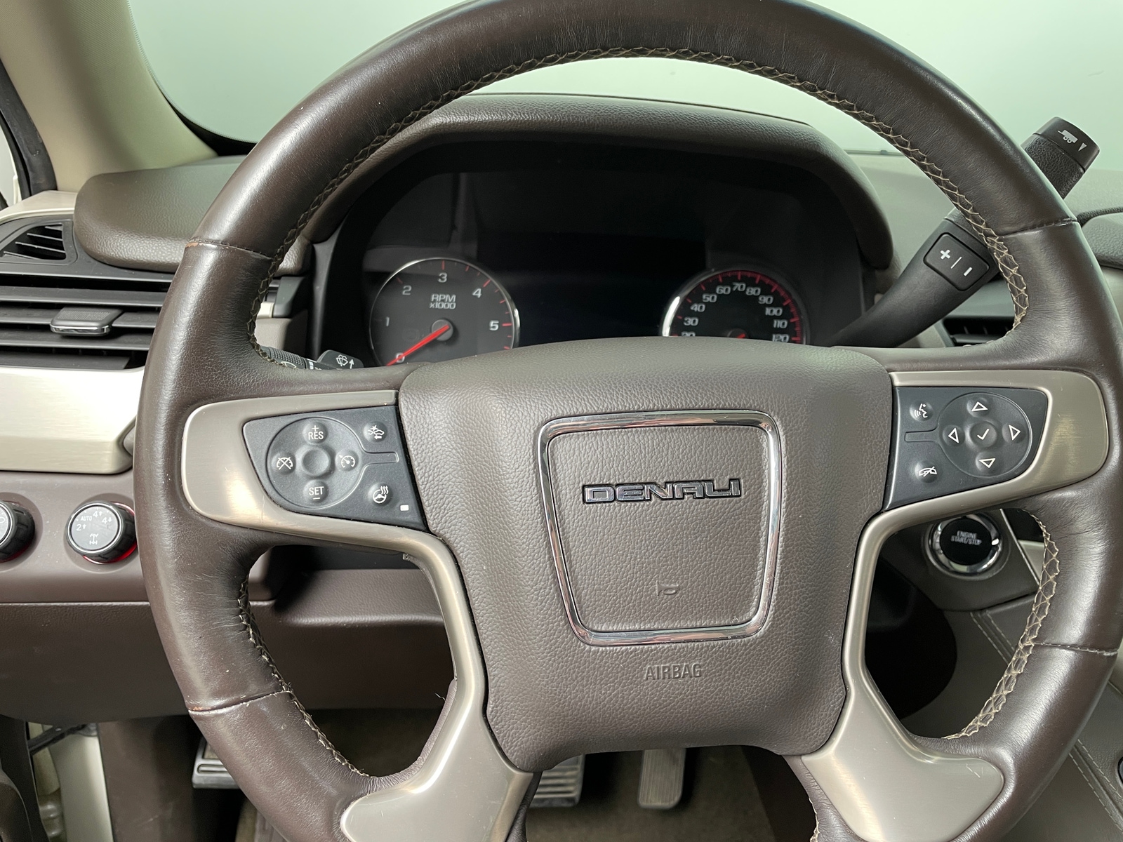 Thumbnail: 2015 GMC Yukon - 4