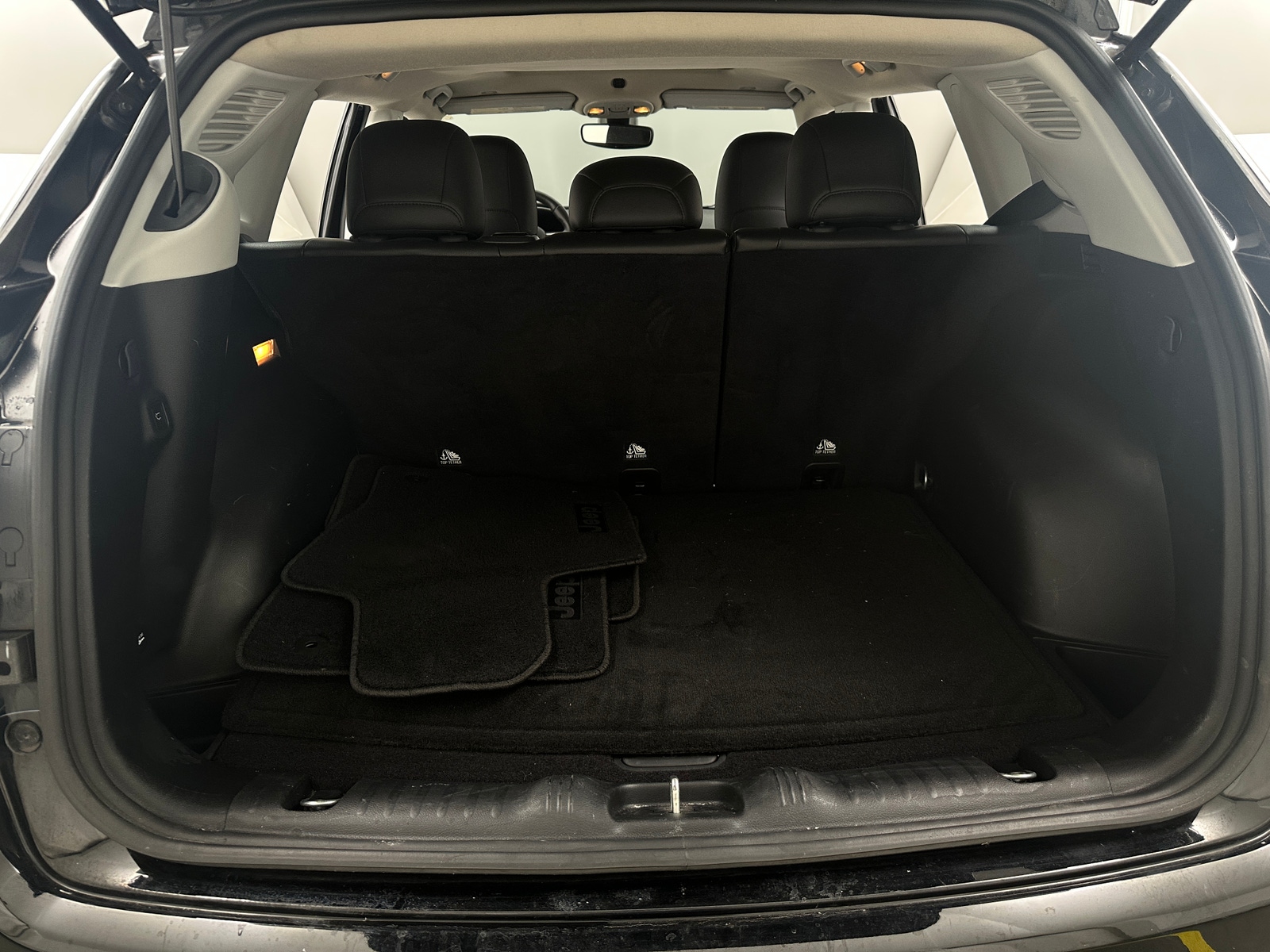 Thumbnail: 2018 Jeep Compass - 6