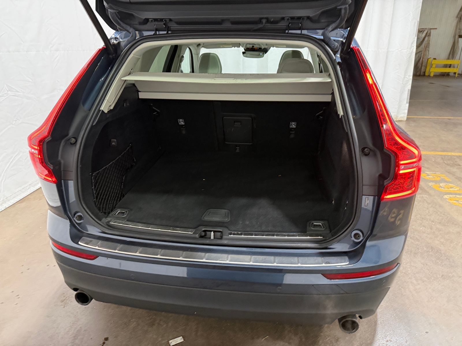 Thumbnail: 2019 Volvo XC60 - 6