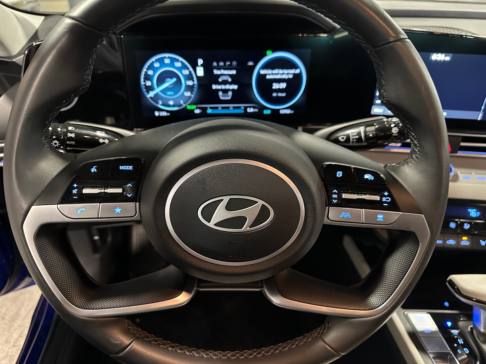 Thumbnail: 2025 Hyundai Elantra - 4