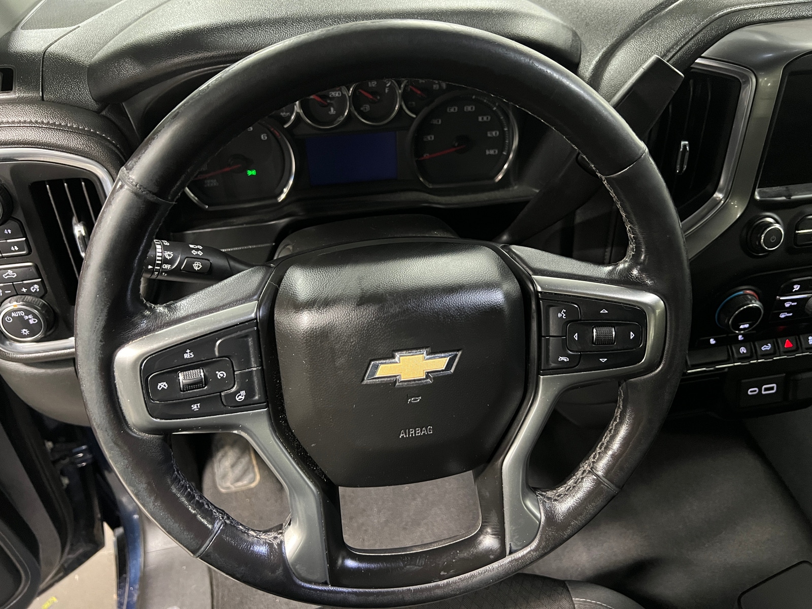 Thumbnail: 2019 Chevrolet Silverado 1500 - 5