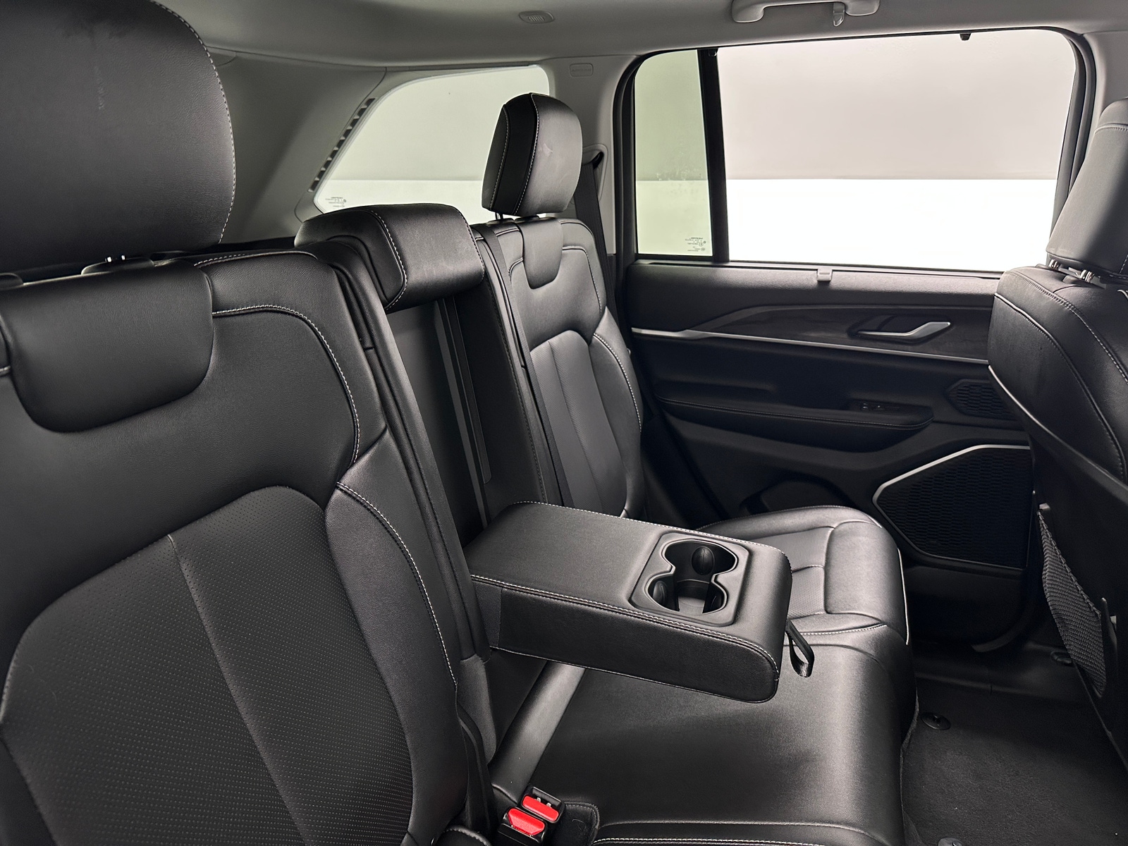 Thumbnail: 2024 Jeep Grand Cherokee - 5