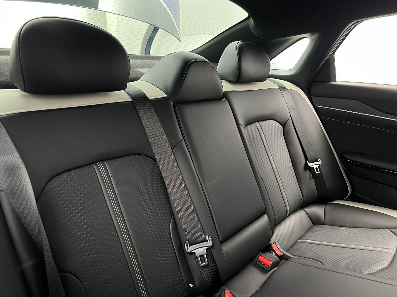 Thumbnail: 2025 Kia K5 - 5