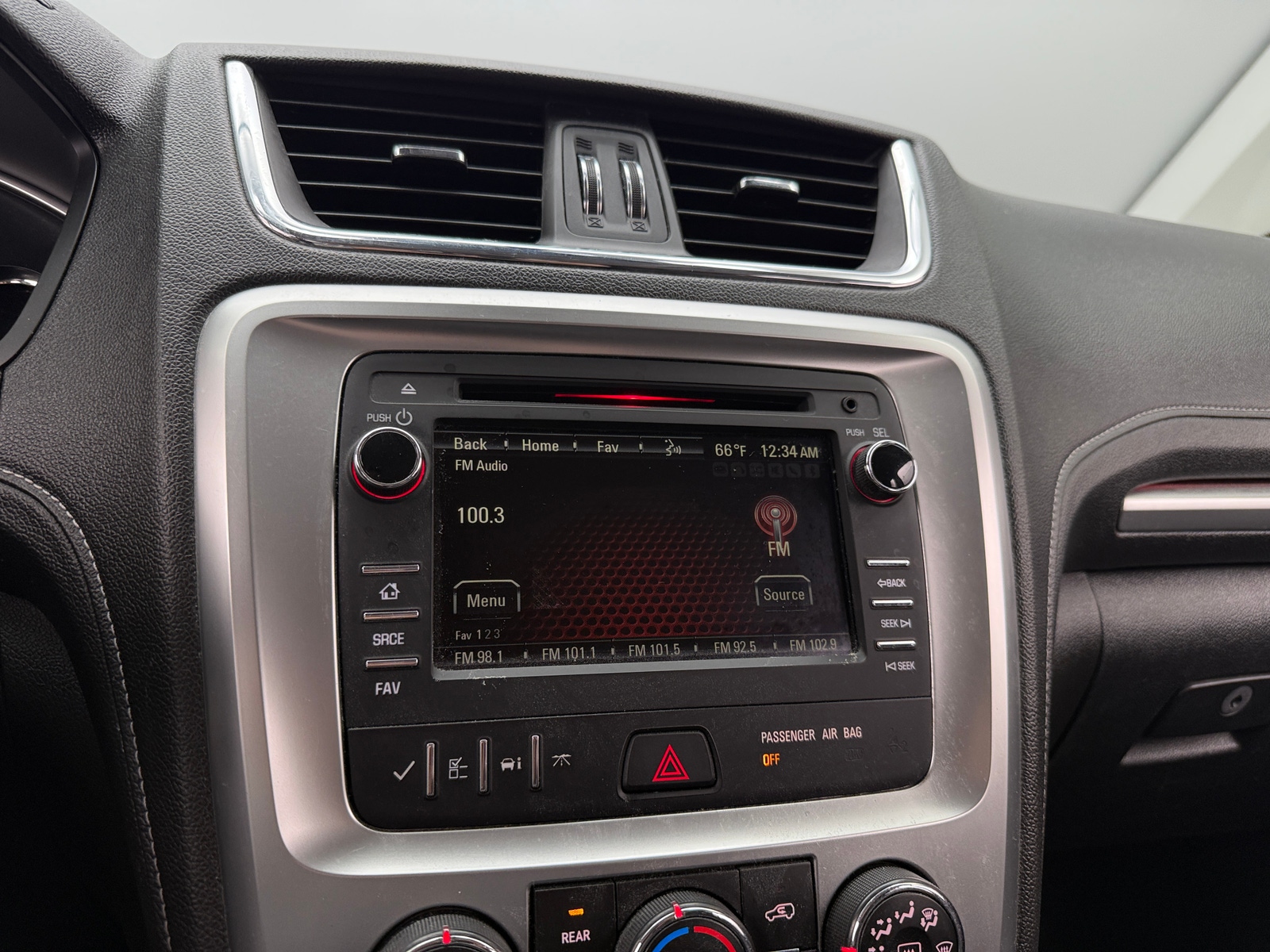 Thumbnail: 2016 GMC Acadia - 4