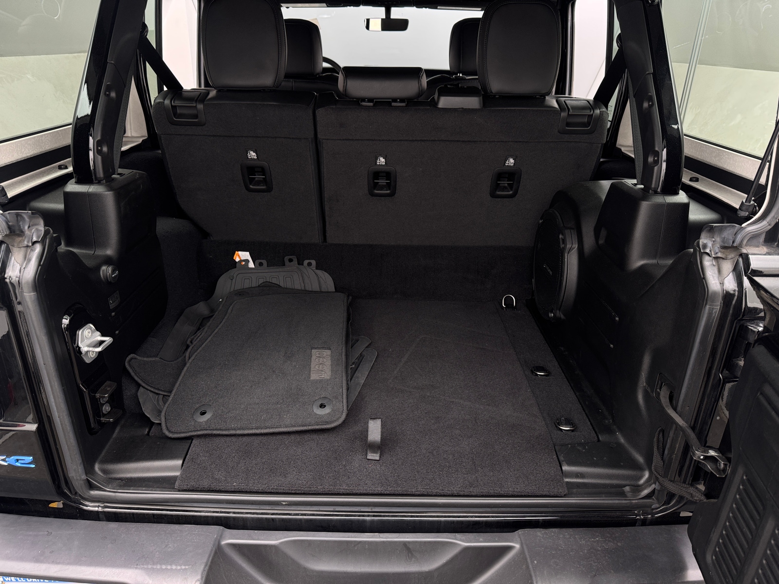 Thumbnail: 2023 Jeep Wrangler - 6