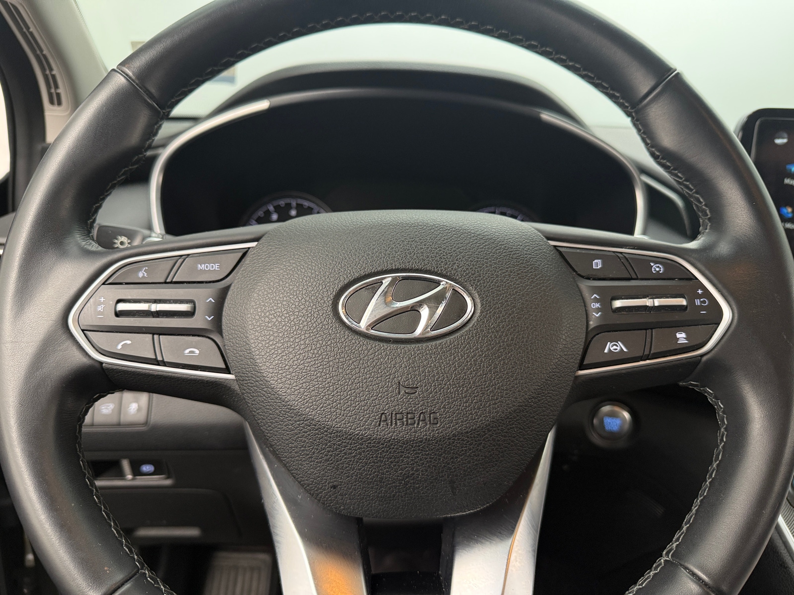 Thumbnail: 2023 Hyundai Santa Fe - 4