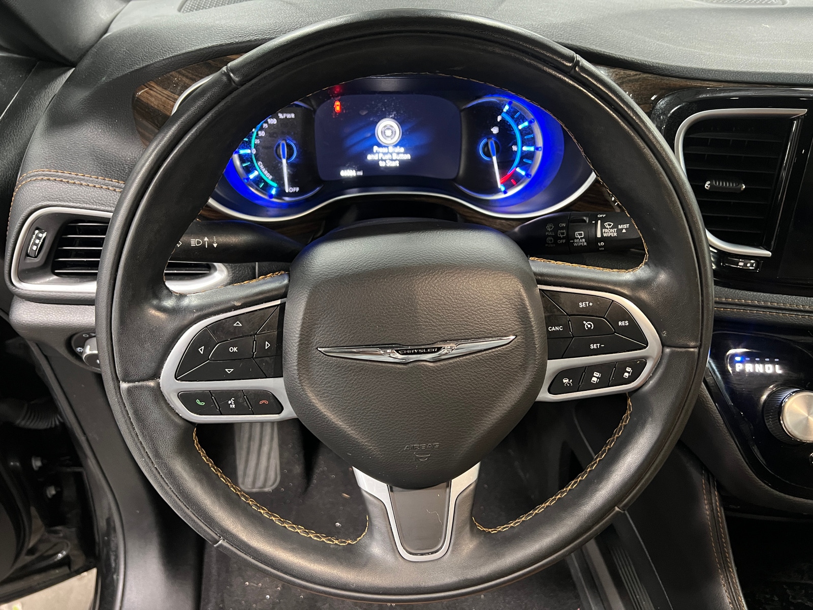 Thumbnail: 2022 Chrysler Pacifica - 4