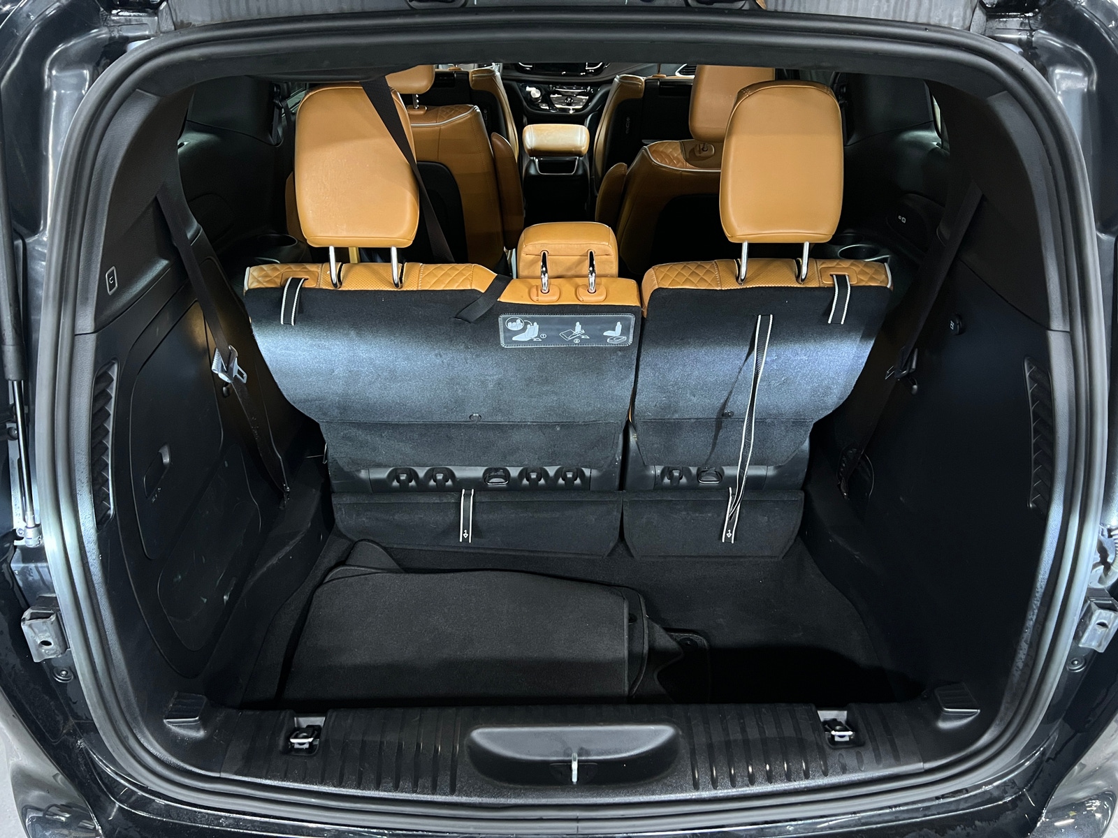 Thumbnail: 2022 Chrysler Pacifica - 6