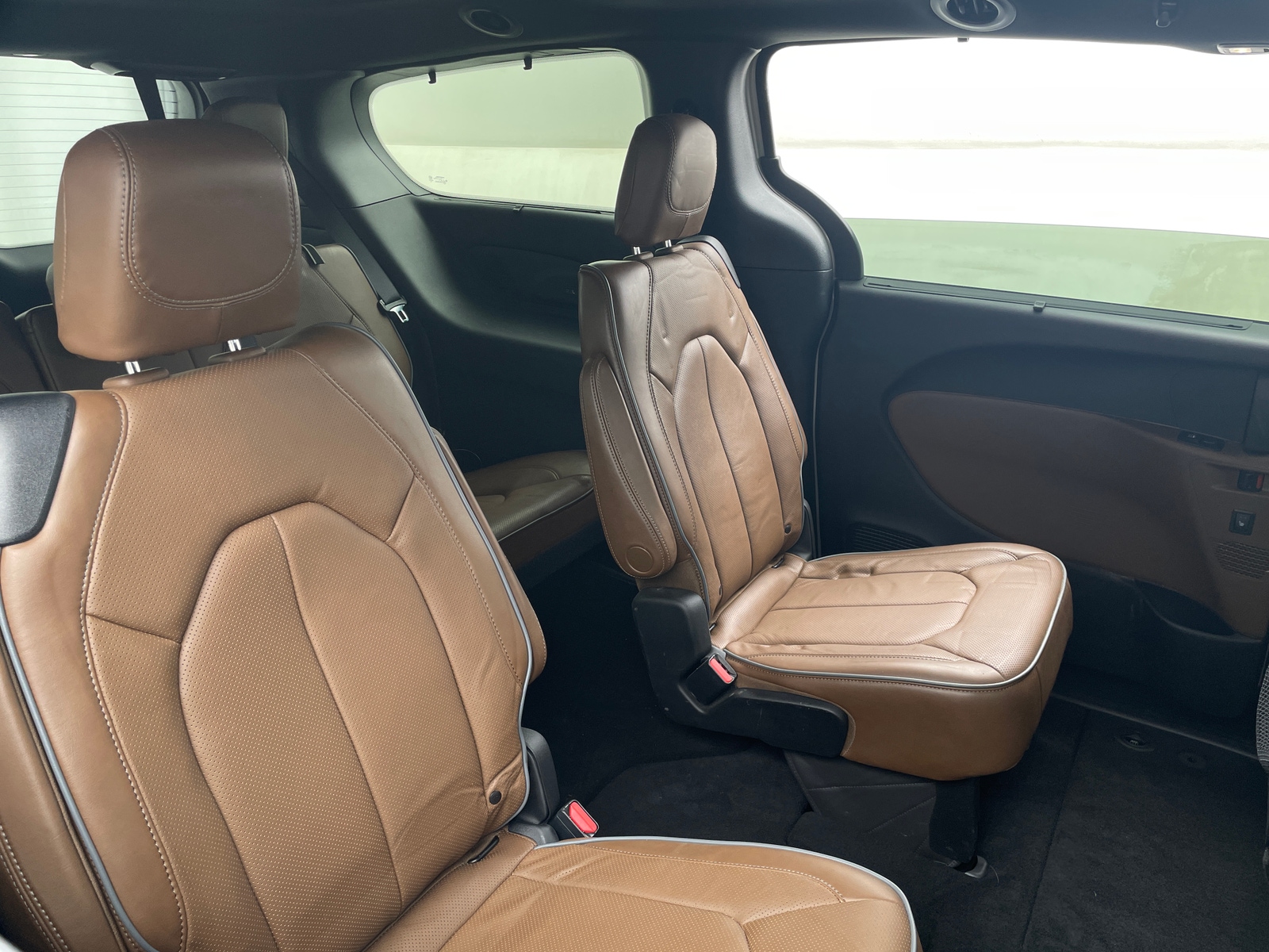 Thumbnail: 2021 Chrysler Pacifica - 5