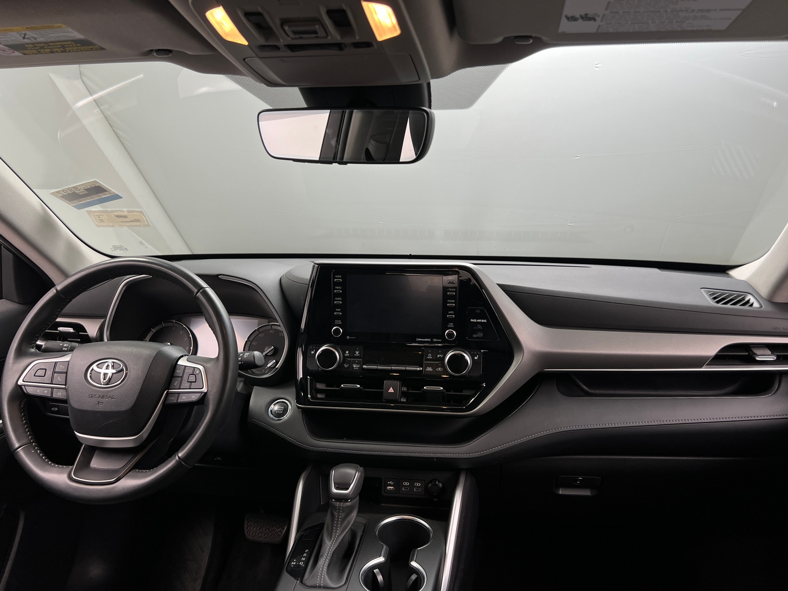 Thumbnail: 2022 Toyota Highlander - 2