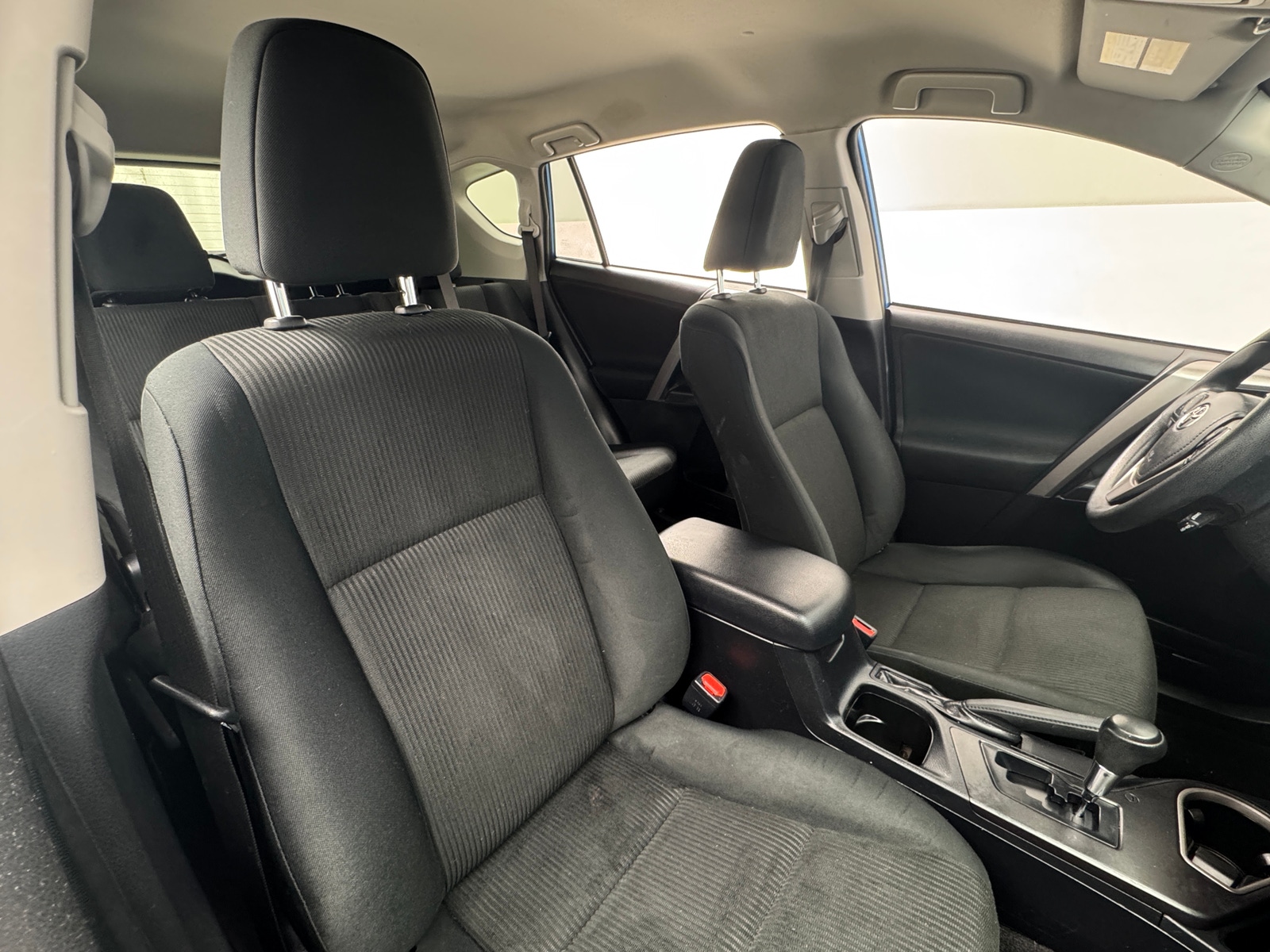 Thumbnail: 2018 Toyota RAV4 - 2