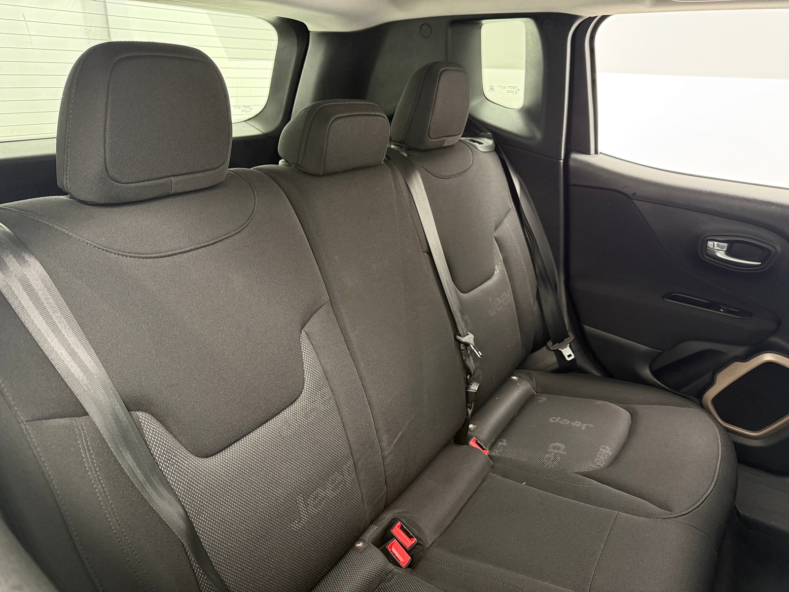 Thumbnail: 2016 Jeep Renegade - 6