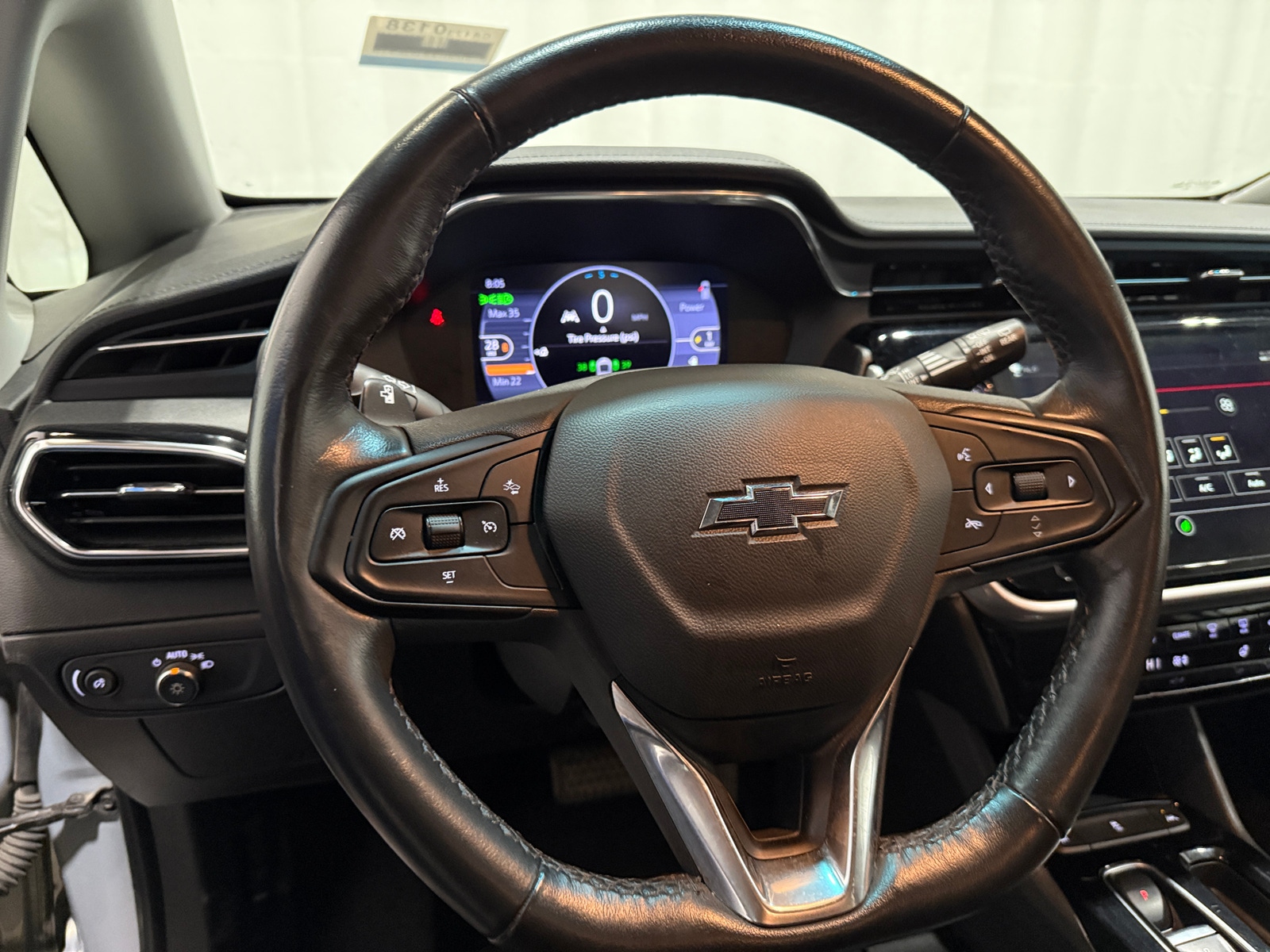 Thumbnail: 2022 Chevrolet Bolt EV - 4